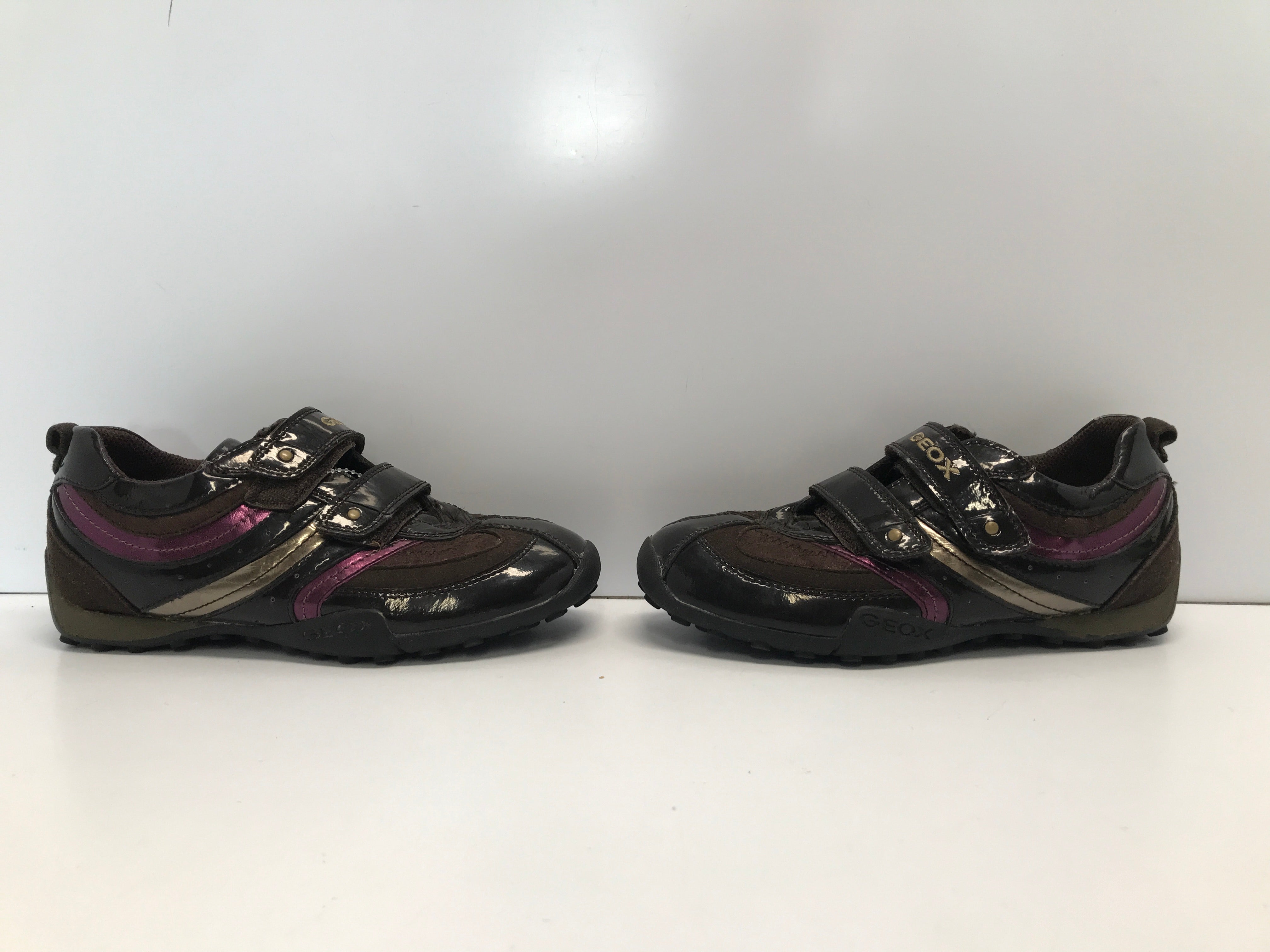 Geox uniform shoes clearance canada