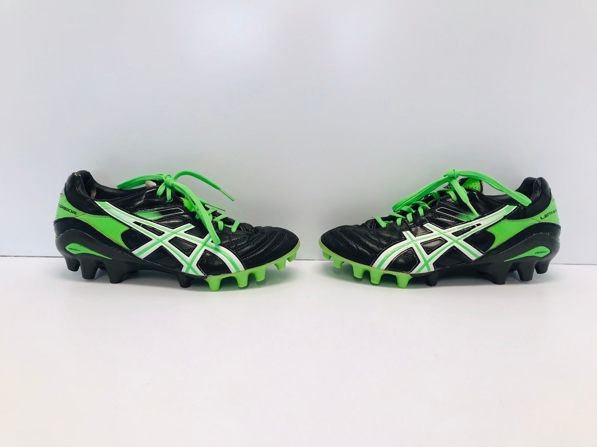 Asics soccer cleats canada online