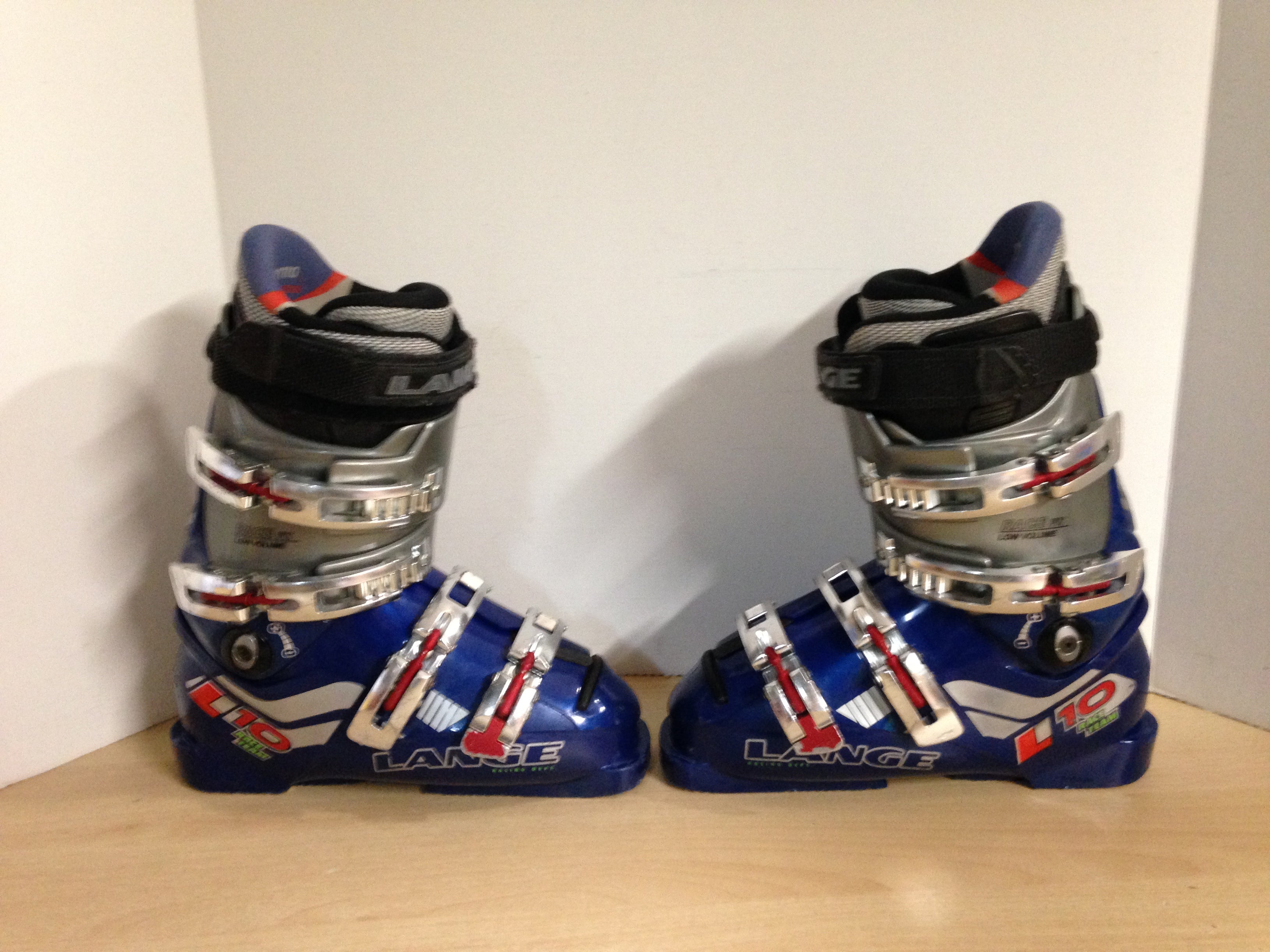 Ski Boots Mondo Size 25.0 Men's Size 7 Ladies Size 8 291 mm Lange Race