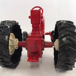 Vintage ERTL International Farmall Tractor #415 1-16 Diecast Red RARE