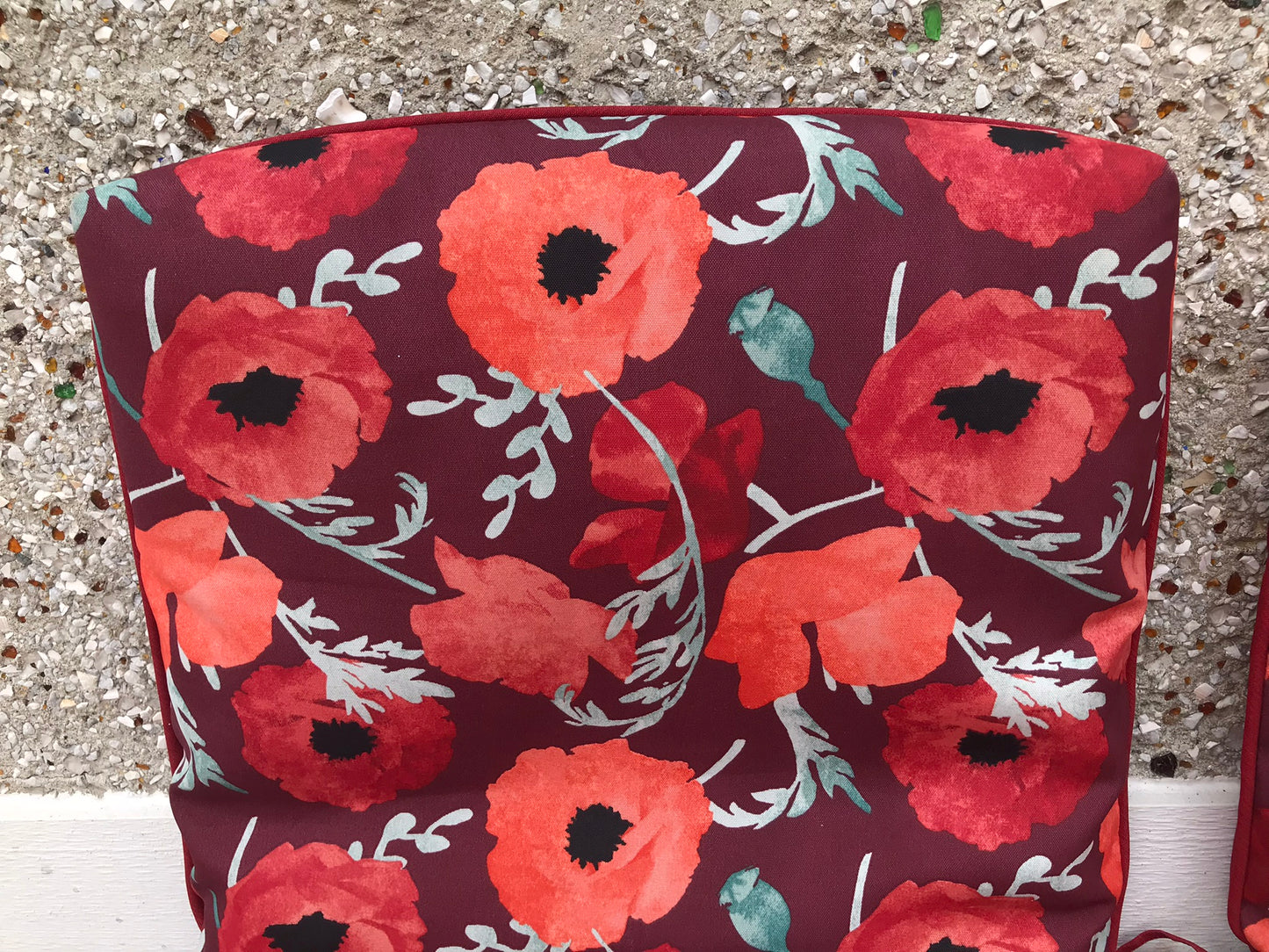 2 Outdoor Patio Chair Cushions Like New Red Poppy Back 22x20 Seat 17x20 Bottom 10x20 Standard Sizes