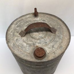 Grandma Antique Vintage Old Large Galvanized Daisy Oil Can 15x12x 2 inch With Water Spout Very RARE