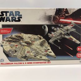 Toys Star wars 4D Paper Model Kit - Millennium Falcon & X-Wing Starfighter 376 Pc NEW SEALED Disney