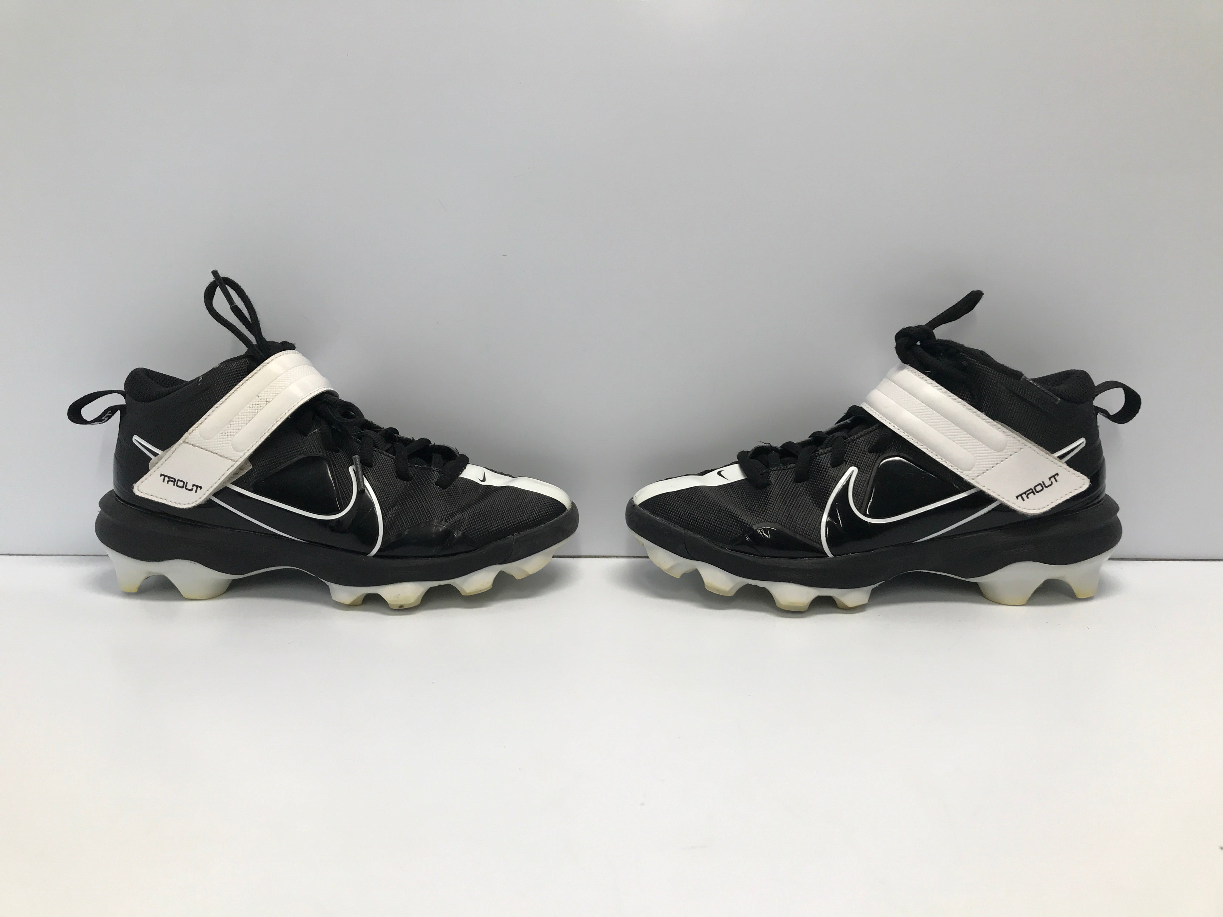 Nike trout youth baseball on sale cleats