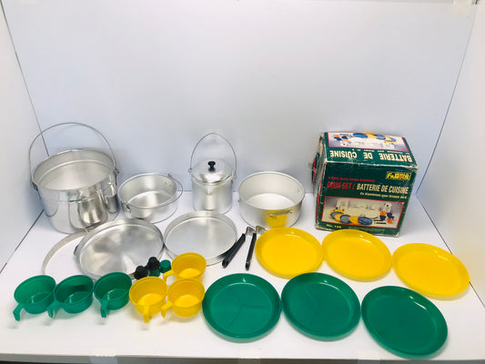 Camping 6 Family NEW Heavy Aluminum Plastic Cook Set