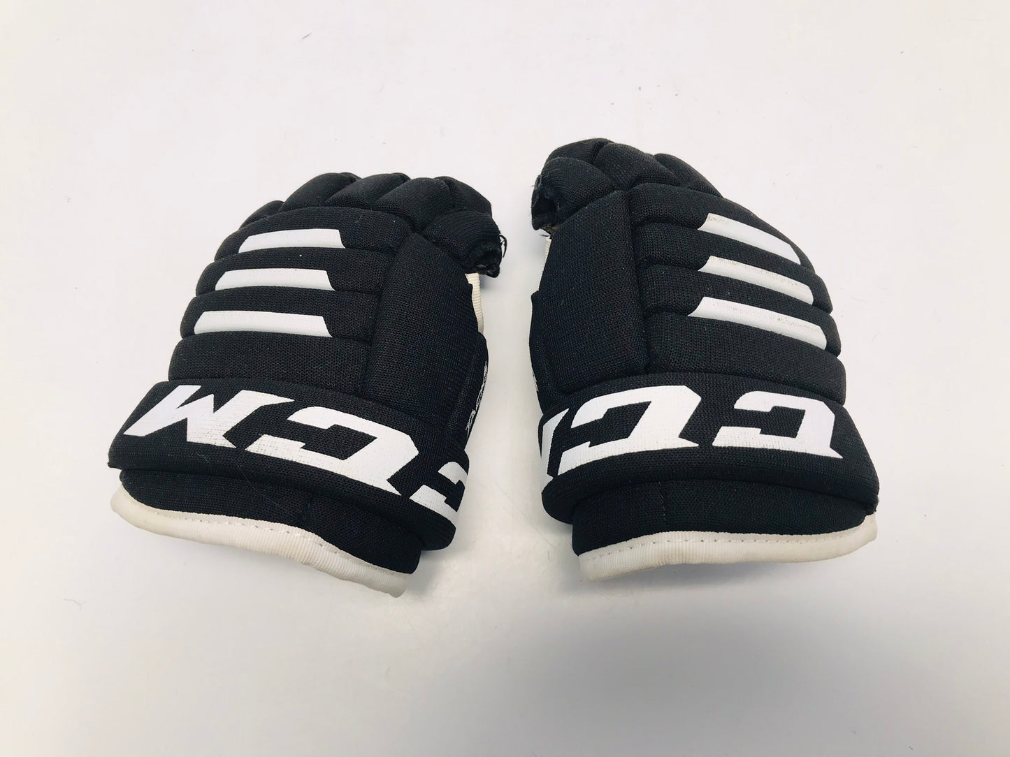 Hockey Gloves Child Size  8 Inch Age 4-5 CCM Tacks Black White Excellent