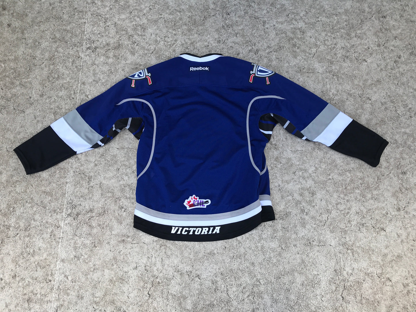 Hockey Jersey Child Size Lg-X Large Age 10-12 WHL Victoria Royals Blue NEW