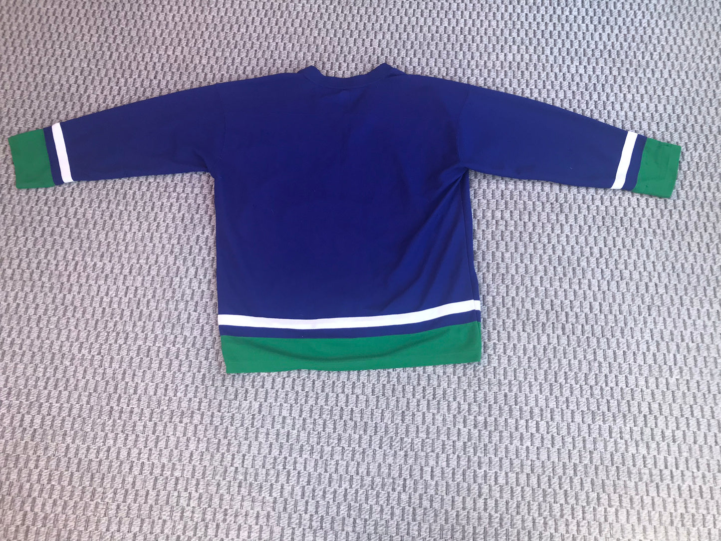 Hockey Jersey Men's Size X Large NHL Vancouver Canucks Blue Green Excellent