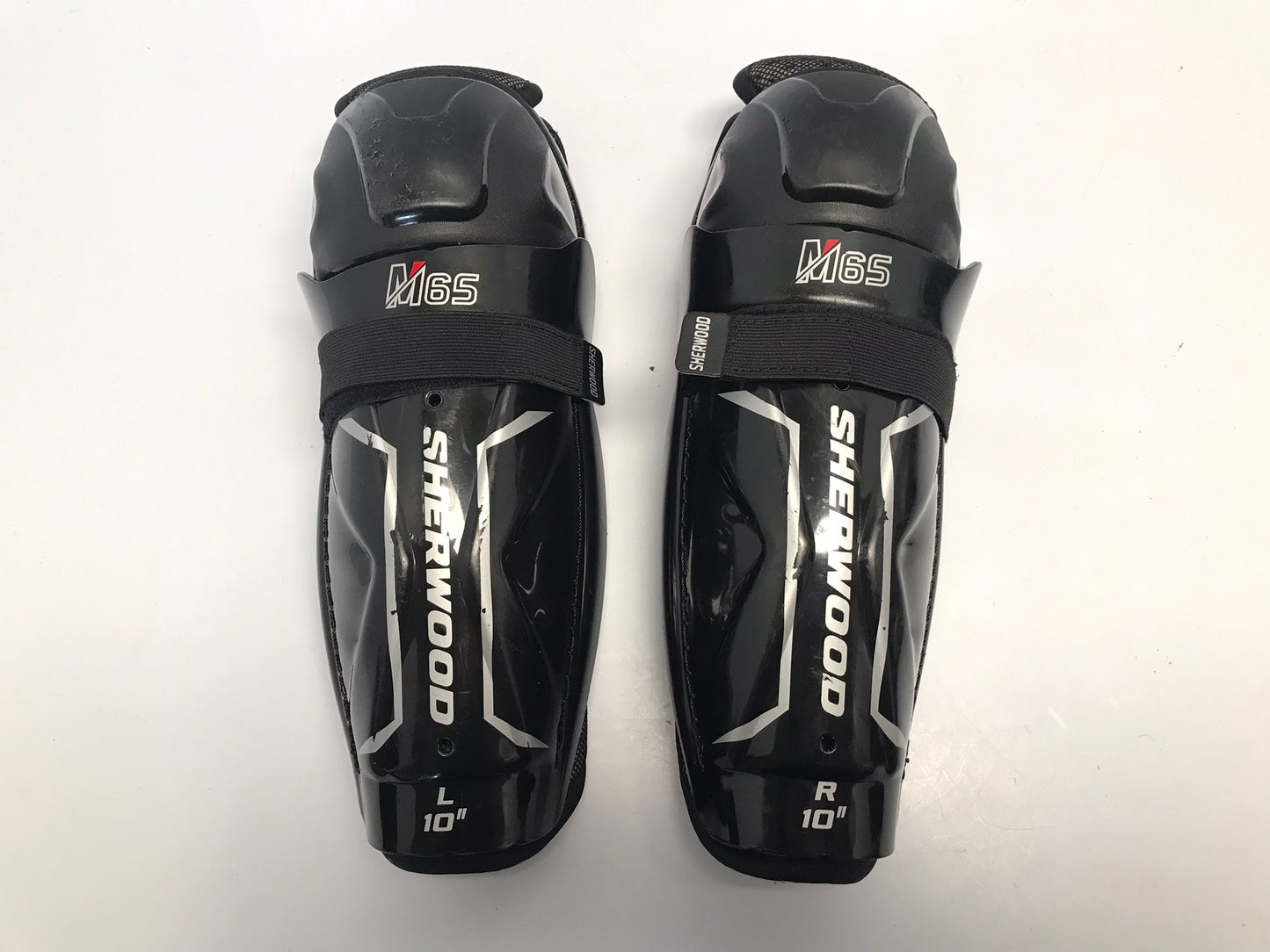 Hockey Shin Pads Child Size 10 Inches Sherwood Black Like New