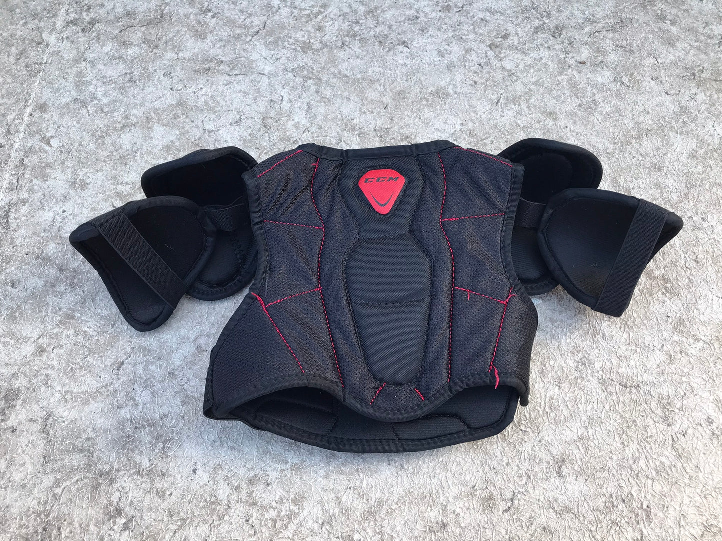 Hockey Shoulder Chest Pad Child Size Youth Large Age 5-6 CCM Black Red  Like New