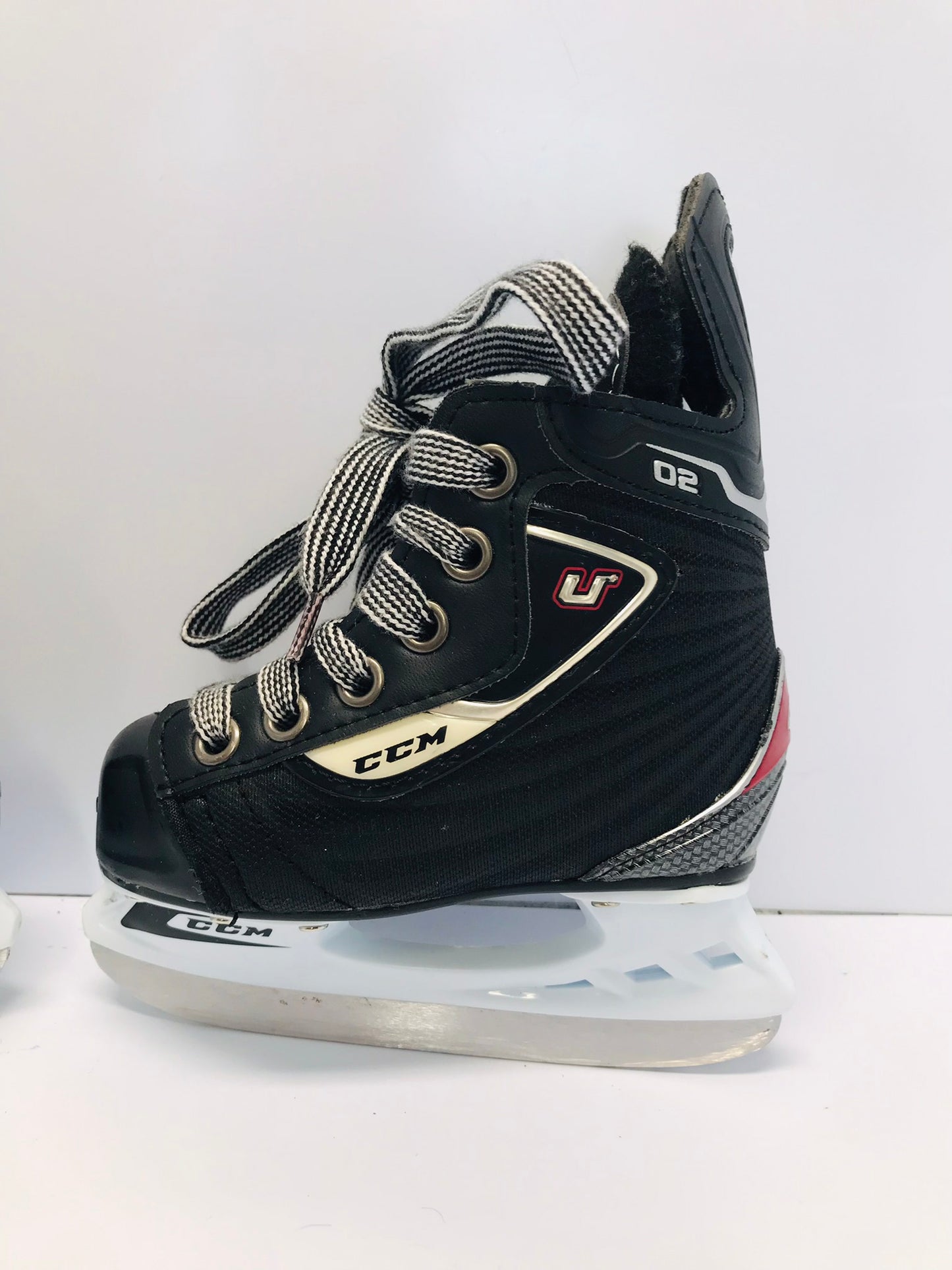 Hockey Skates Child Size 7 Toddler Shoe Size New Demo Model