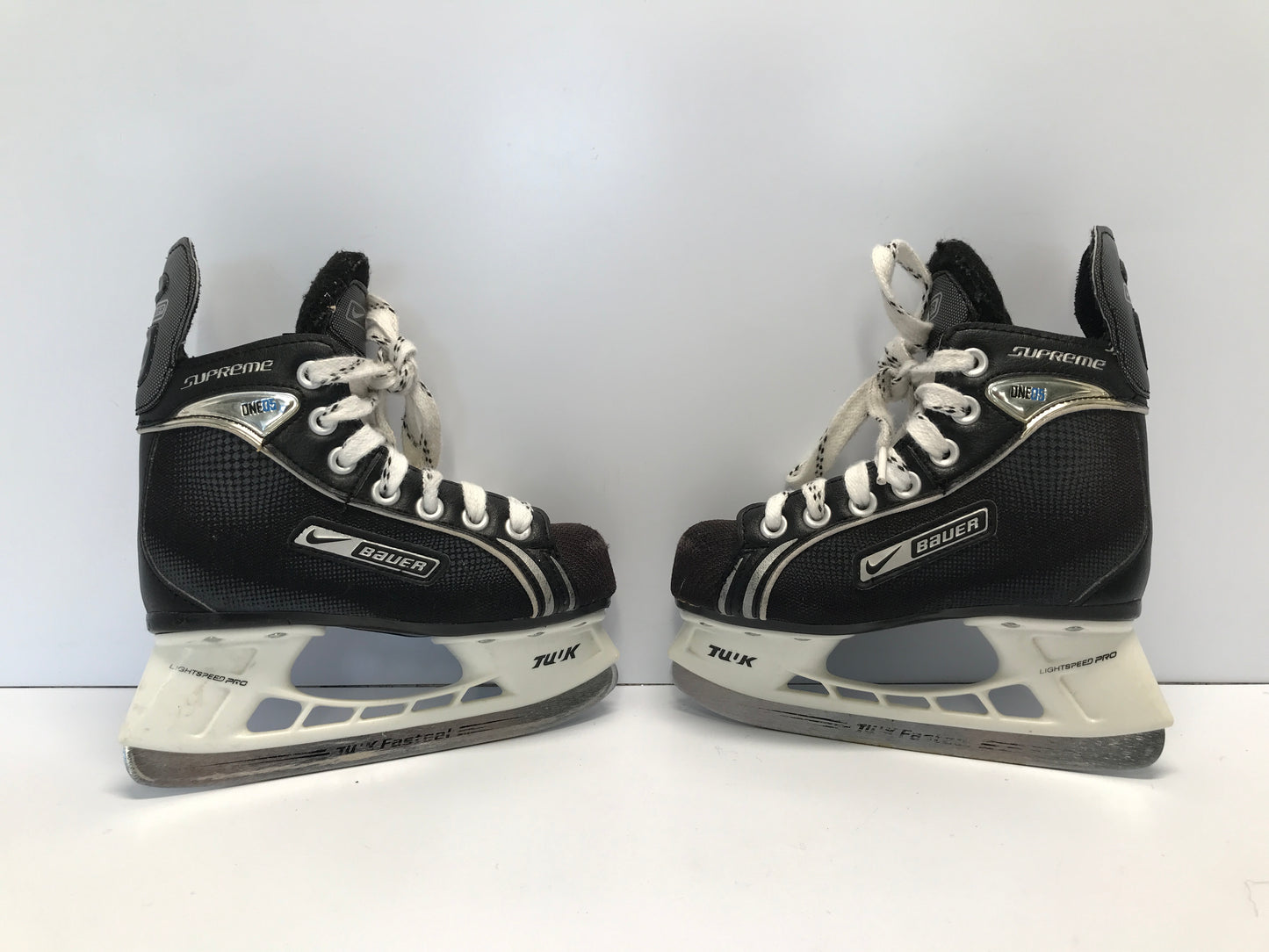 Hockey Skates Child Size 12 Shoe Size 11 Skate Bauer Supreme Excellent