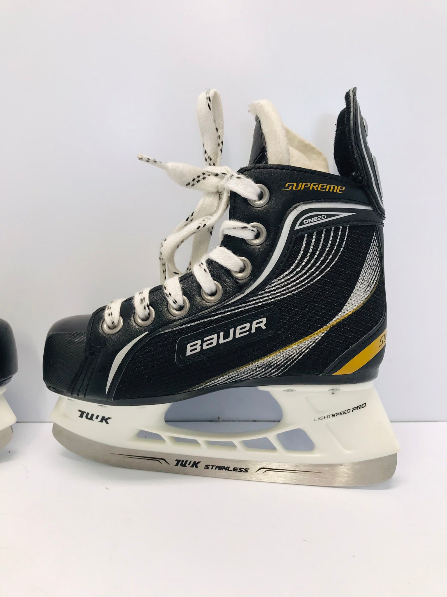 Bauer supremeONE20 on sale skates