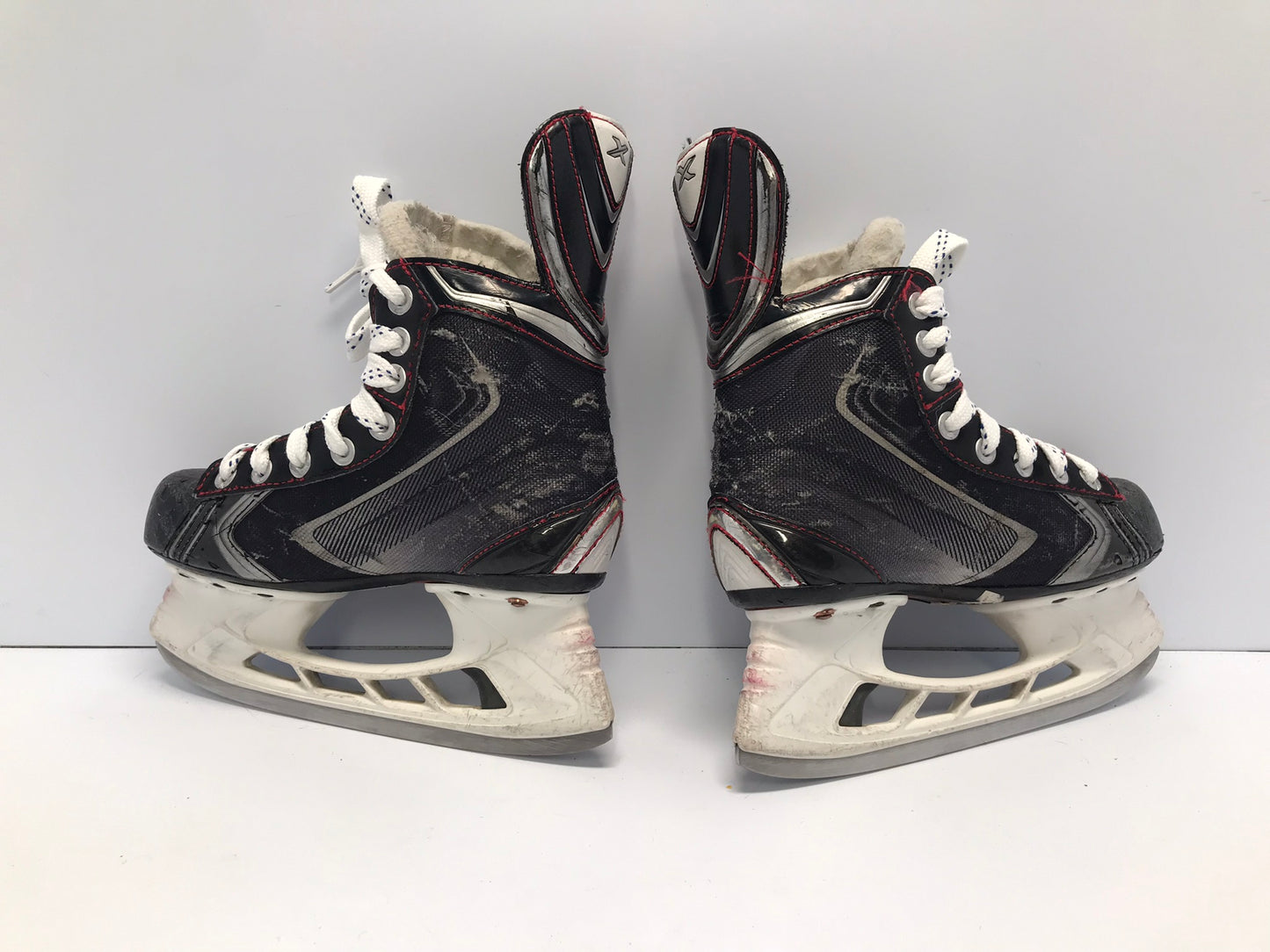 Hockey Skates Child Size 2.5 Shoe Size 1.5 Skate Size Bauer Vapor X.70