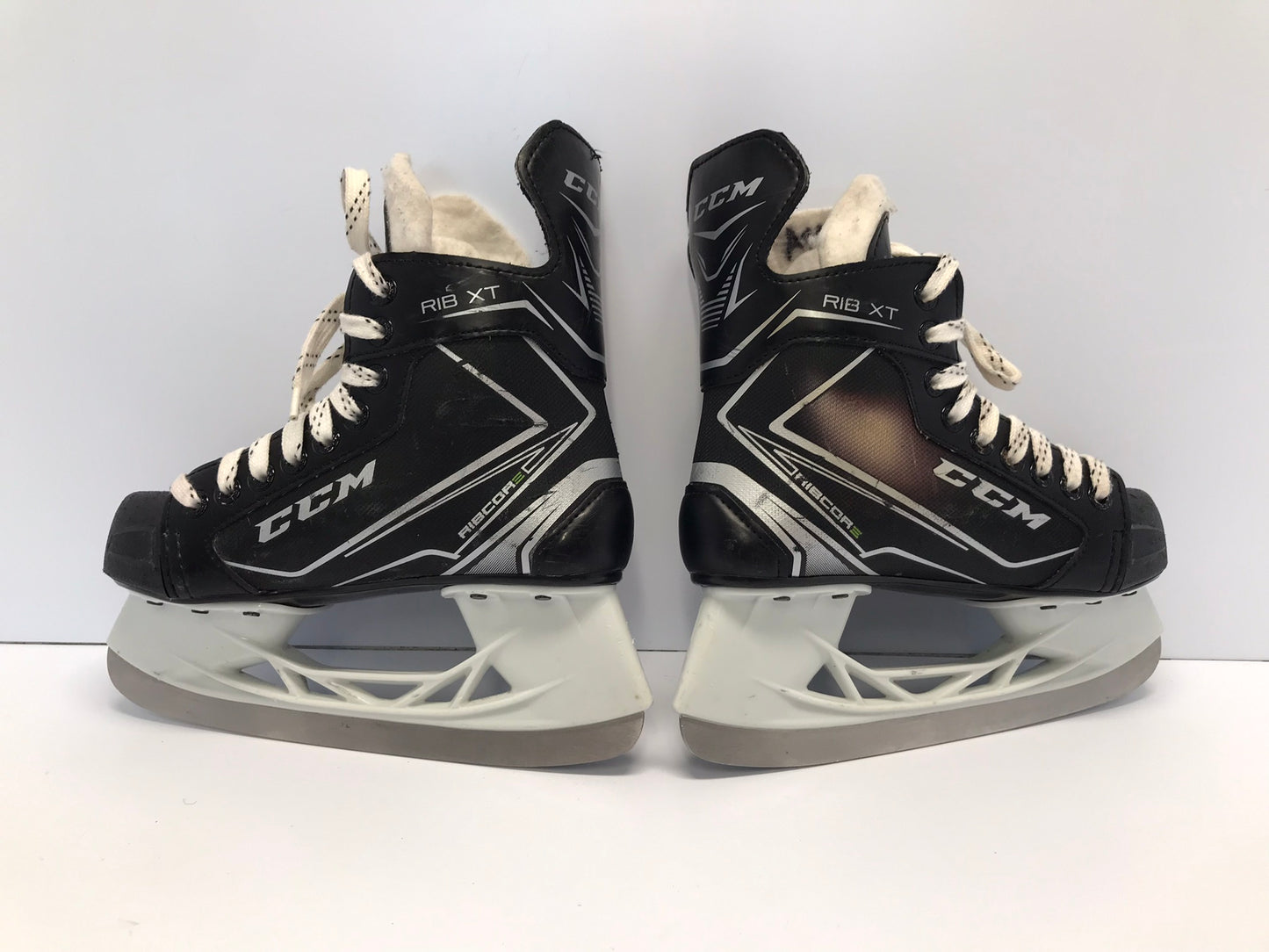 Hockey Skates Child Size 2 Shoe CCM Ribcore