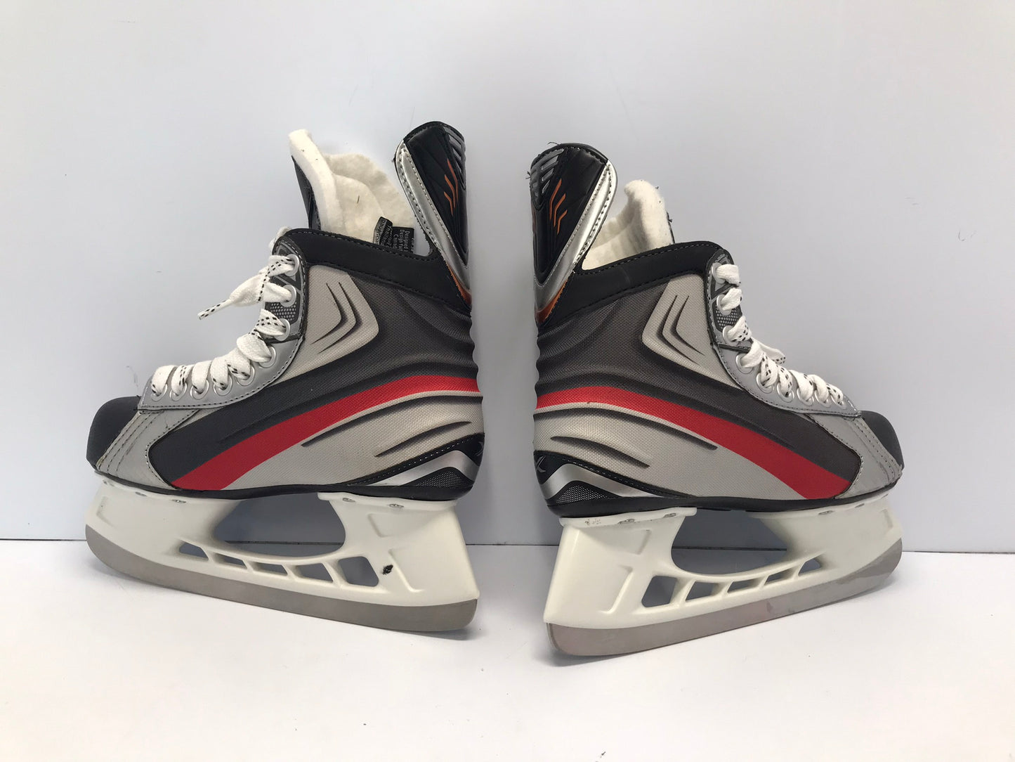 Hockey Skates Child Size 3 Shoe Size Bauer Vapor New