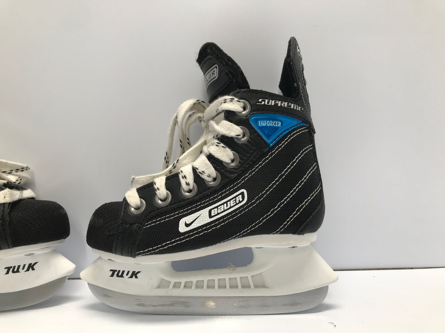 Hockey Skates Child Size Toddler 8 Shoe Size 7 Skate Bauer Supreme Like New