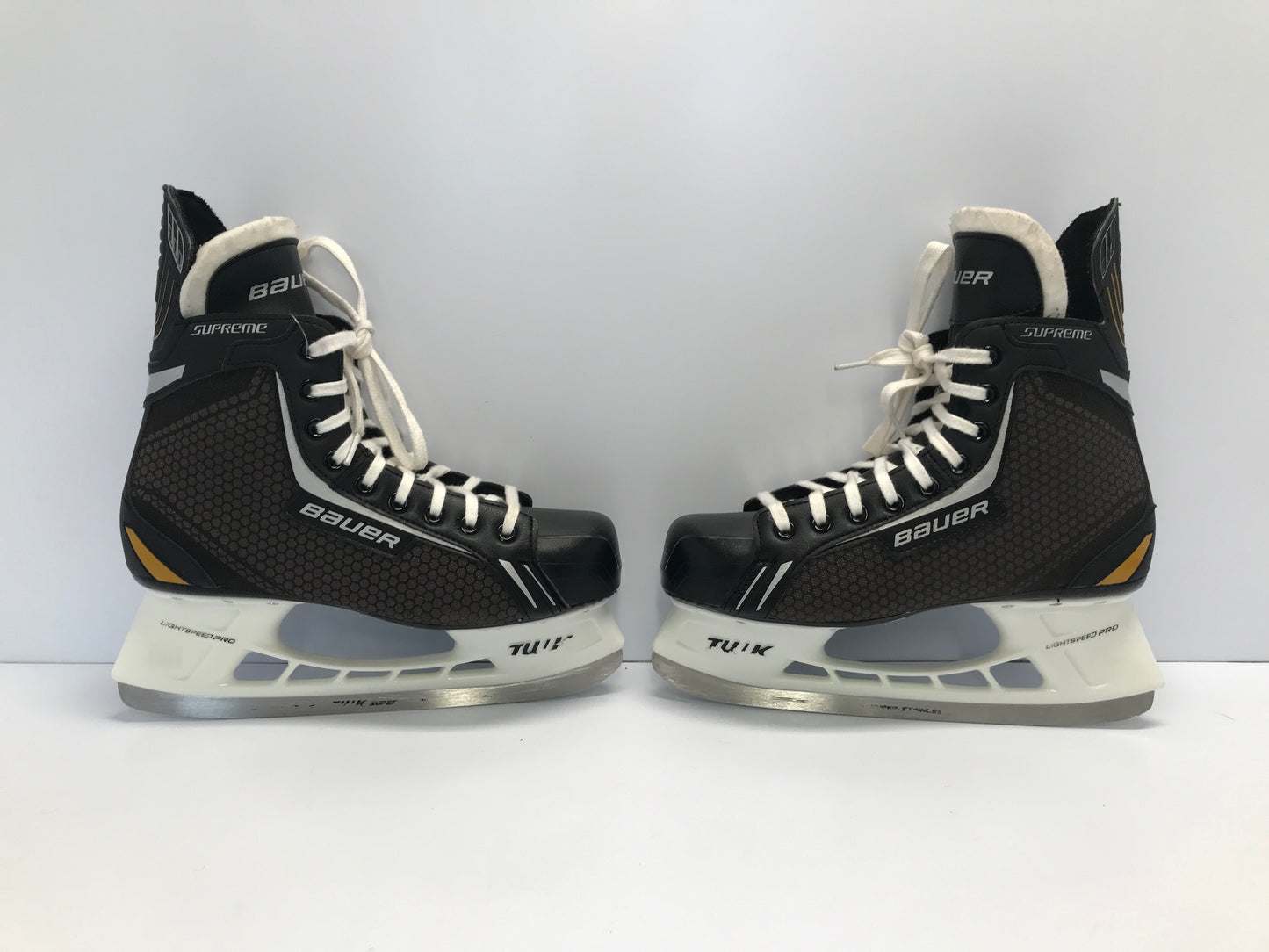 Hockey Skates Men's Size 9.5 Shoe Size 8 Skate Size Bauer Supreme NEW