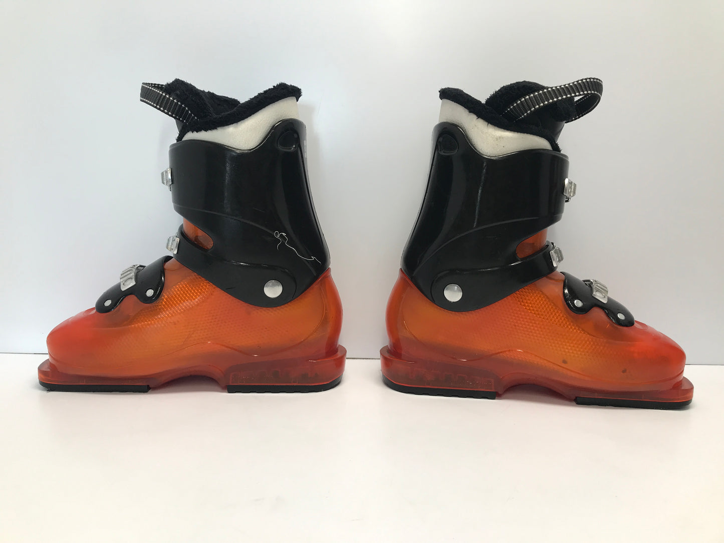 Ski Boots Mondo Size 23.5 Men's Size 5.5 Ladies size 6.5 276 mm Salomon Tangerine Black Like New