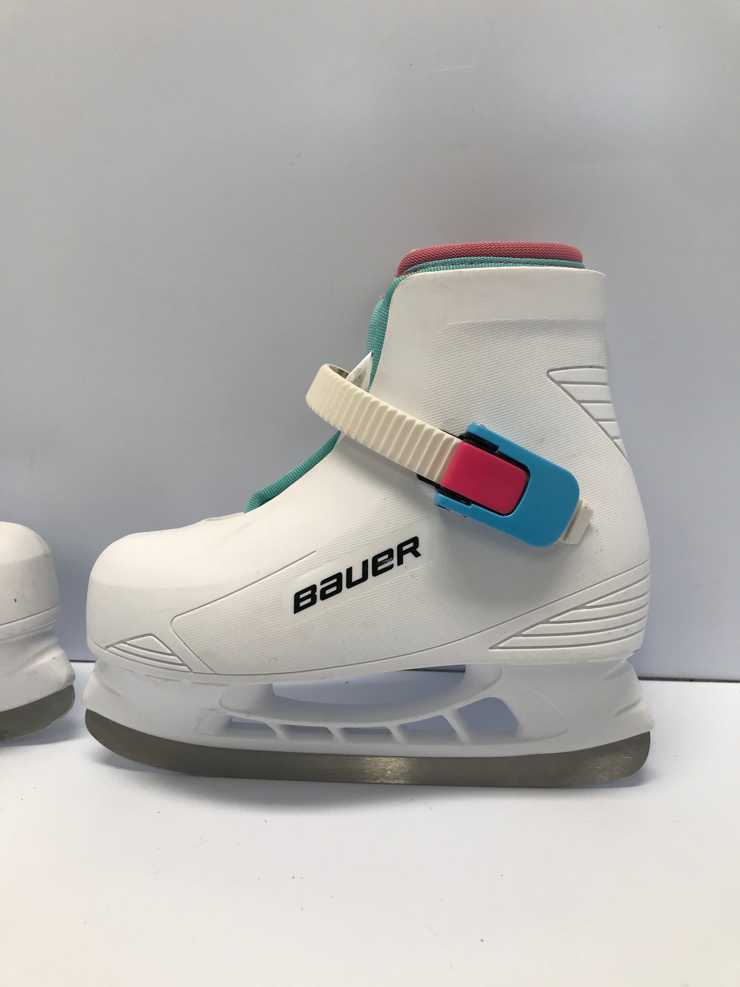 Ice Skates Child Size 10-11 Bauer Toddler White Pink Like New