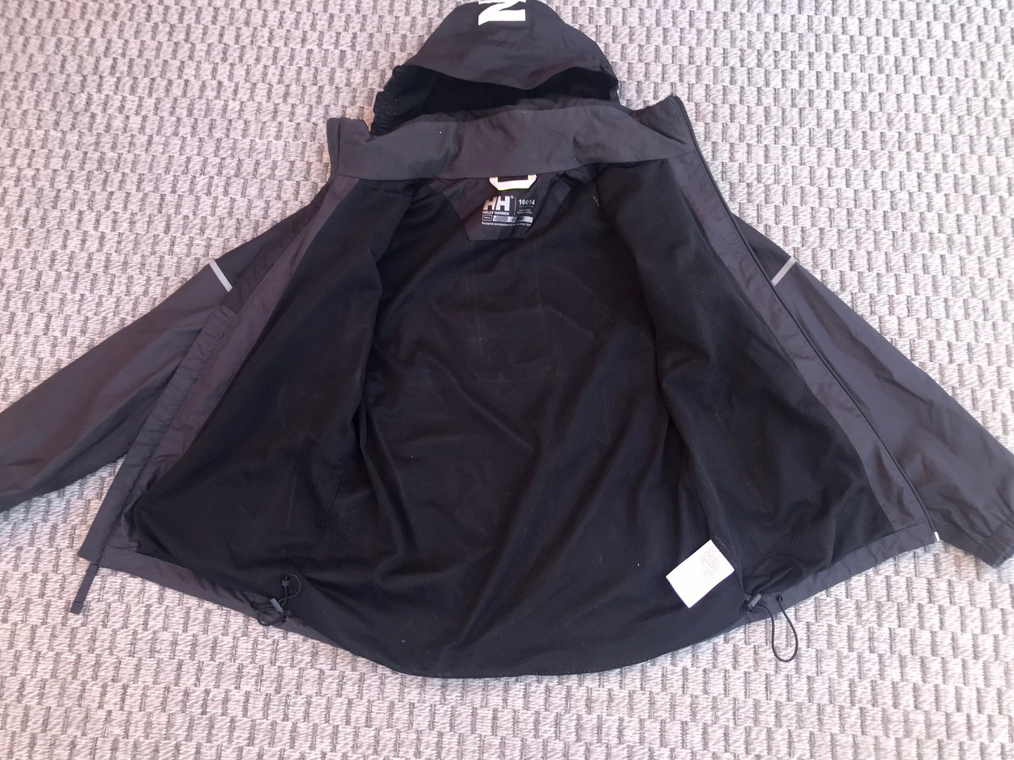 Rain Coat Child Size 14 Youth Helly Hansen Excellent Quality Black