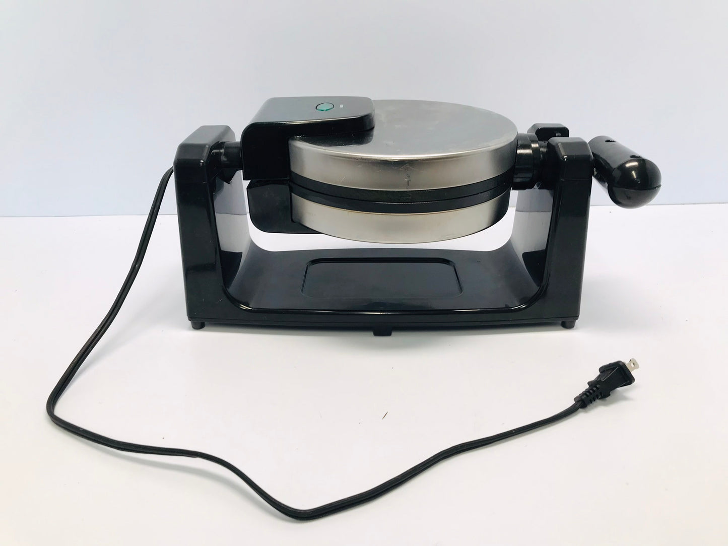 Salton Rotary Belgian Waffle Maker Works Perfect  Excellent Quality