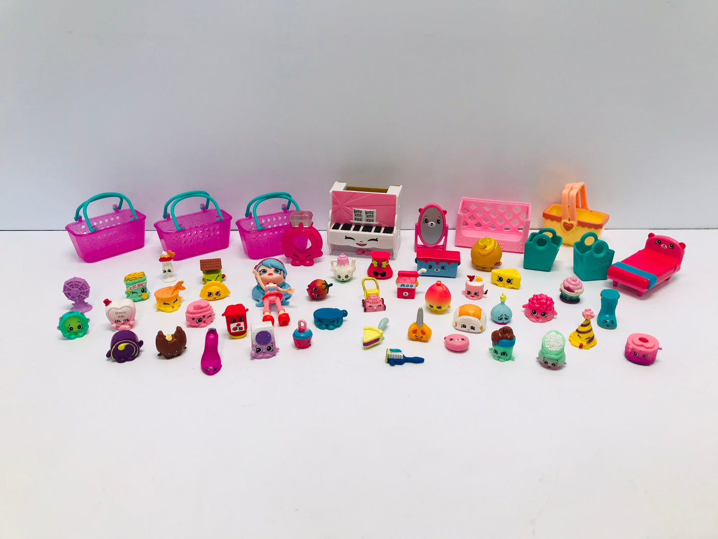 Shopkins Toys Assorted Lot Excellent