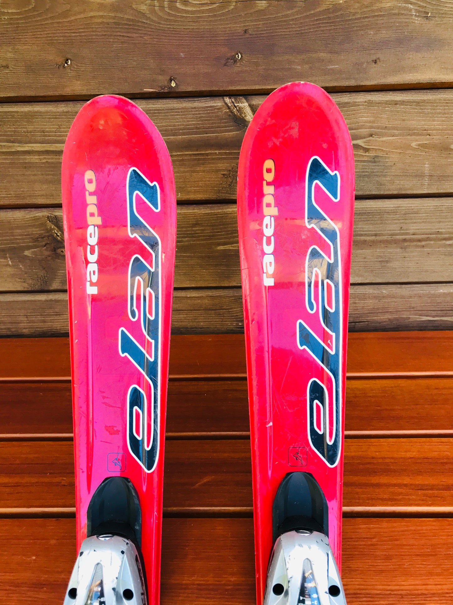 Ski 100 Elan Red Black Black Parabolic With Bindings