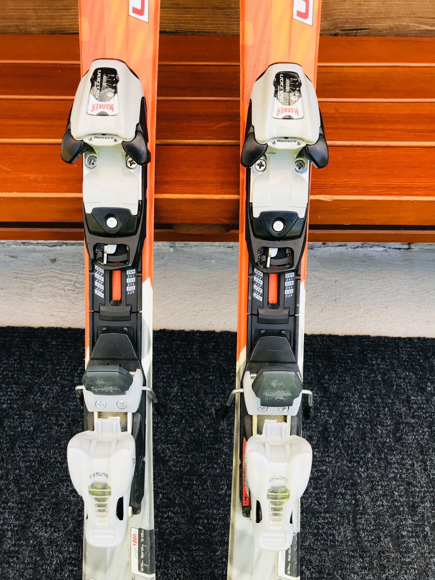 Ski 120 Volki Orange Grey Parabolic Bindings have great adjustment