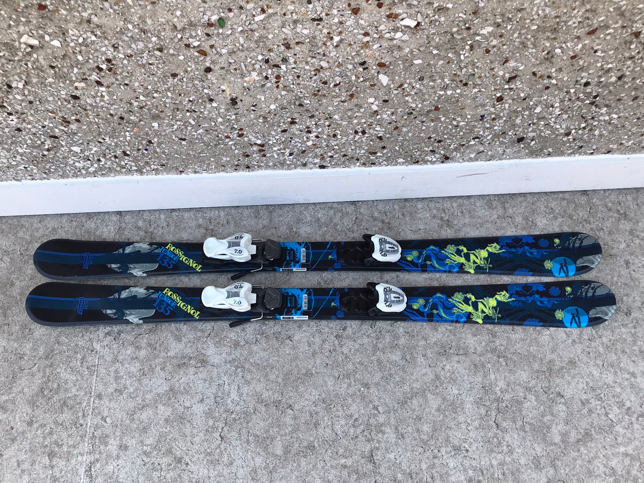 Ski 135 Rossignol Twin Tip Parabolic With Bindings Blue Lime Cartoons ...