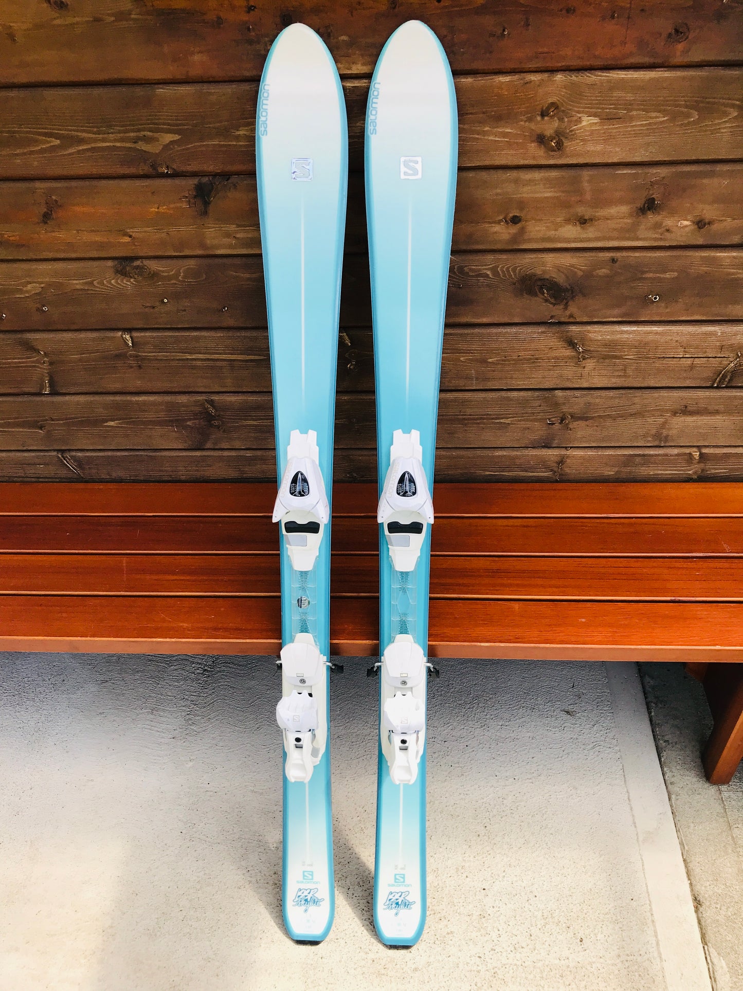 Ski 140 Salomon Aqua Blue Cream Parabolic With Binding