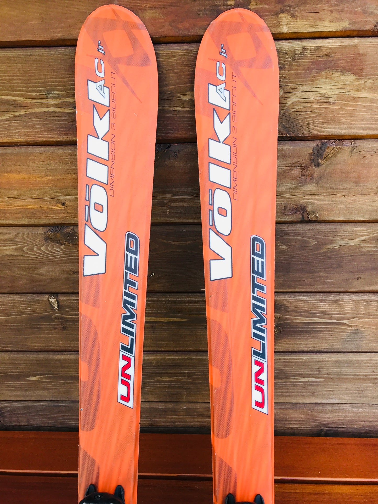 Ski 140 Volki Orange Grey Parabolic Bindings have great adjustment