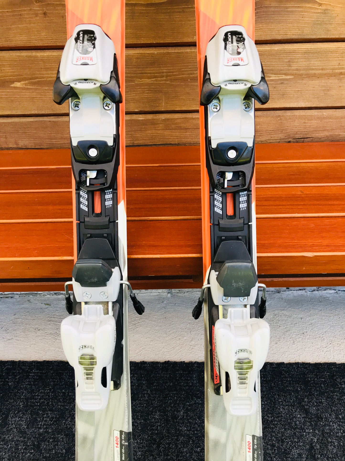 Ski 140 Volki Orange Grey Parabolic Bindings have great adjustment