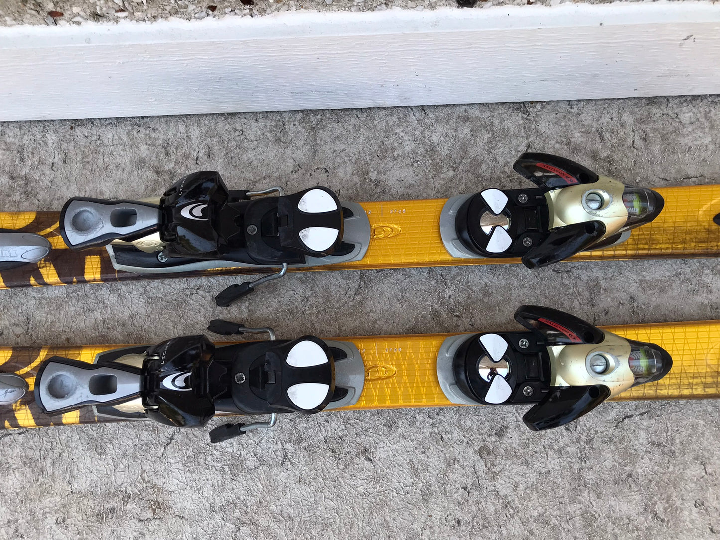 Ski 156 Salomon Scream Parabolic With Bindings Salmon Screem Excellent Black Gold