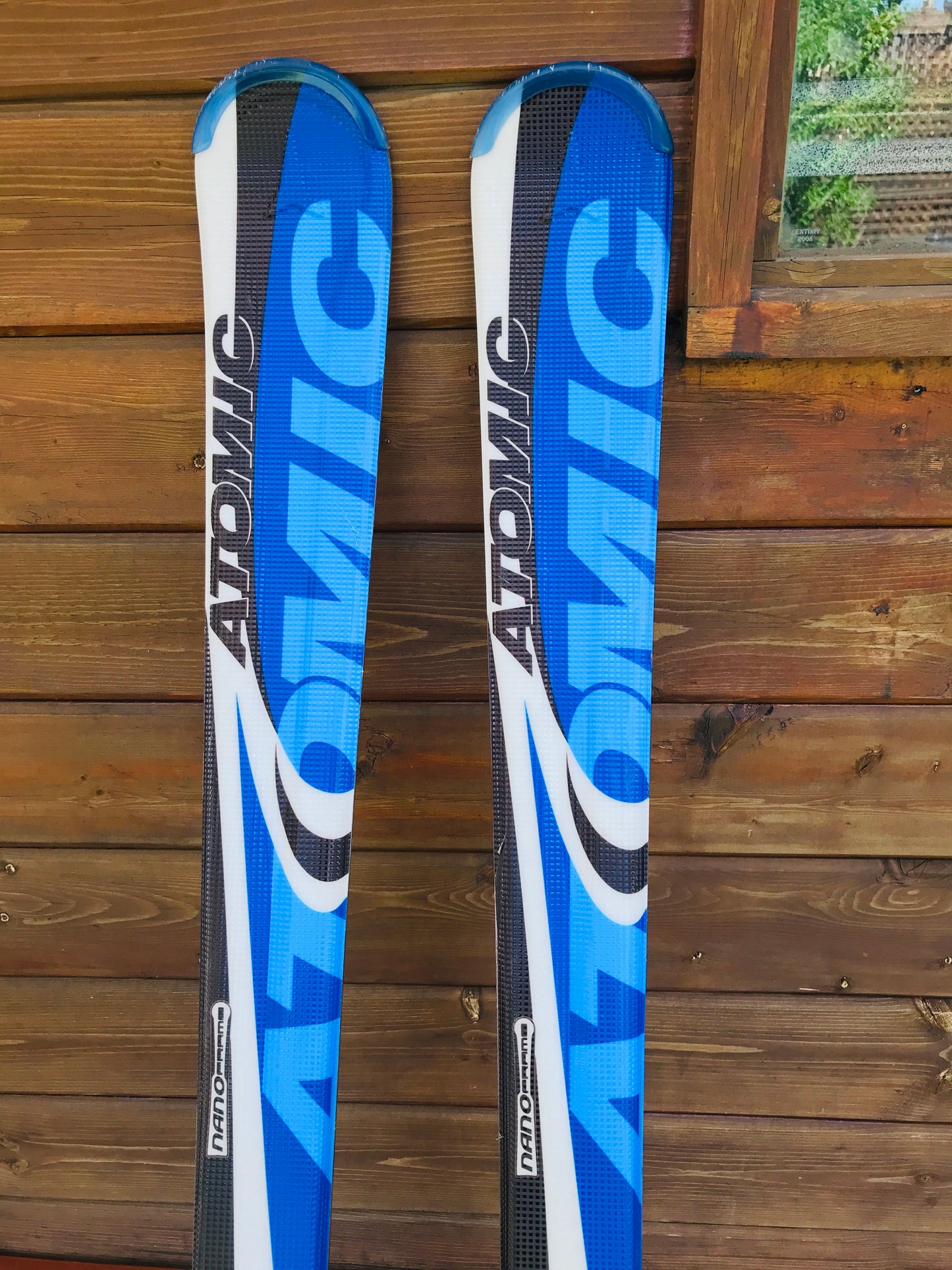 Ski 160 Atomic Blue White Parabolic With Bindings