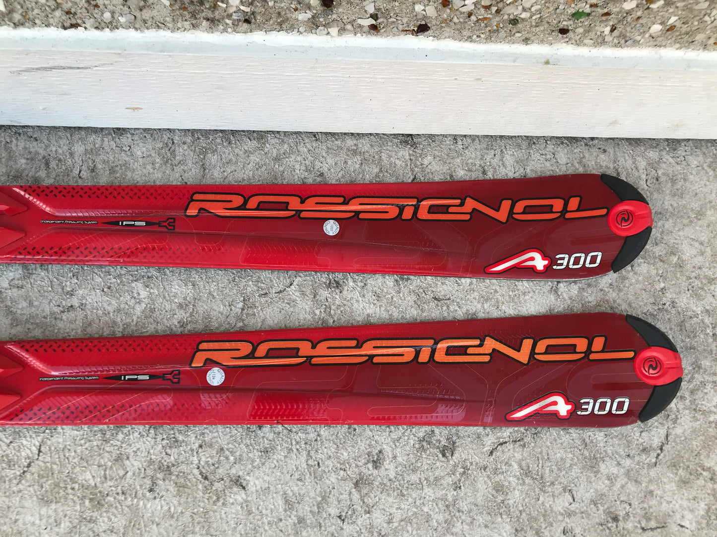 Ski 162 Rossignol Red Black Grey Parabolic With Bindings Excellent