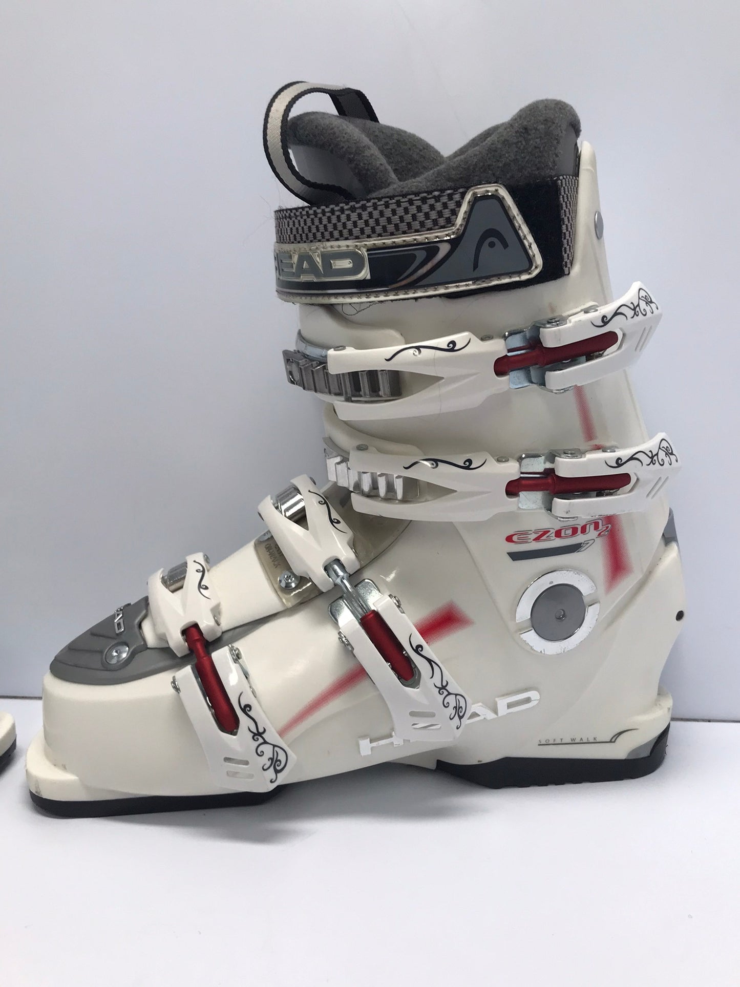 Ski Boots Mondo Size 25.5 Ladies Size 8.5 293 mm Head Soft Walk White Chrimson Red  New