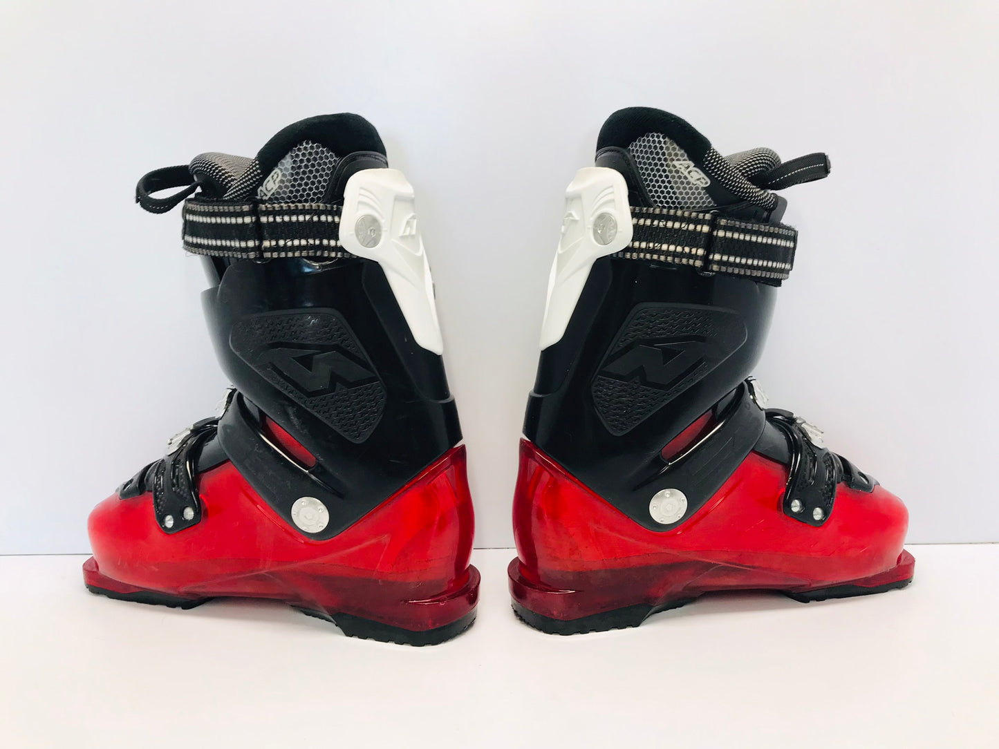 Ski Boots Mondo Size 25.5 Men's Size 7.5 ladies size 8.5  295 mm Nordica TransFire Red Black Like New