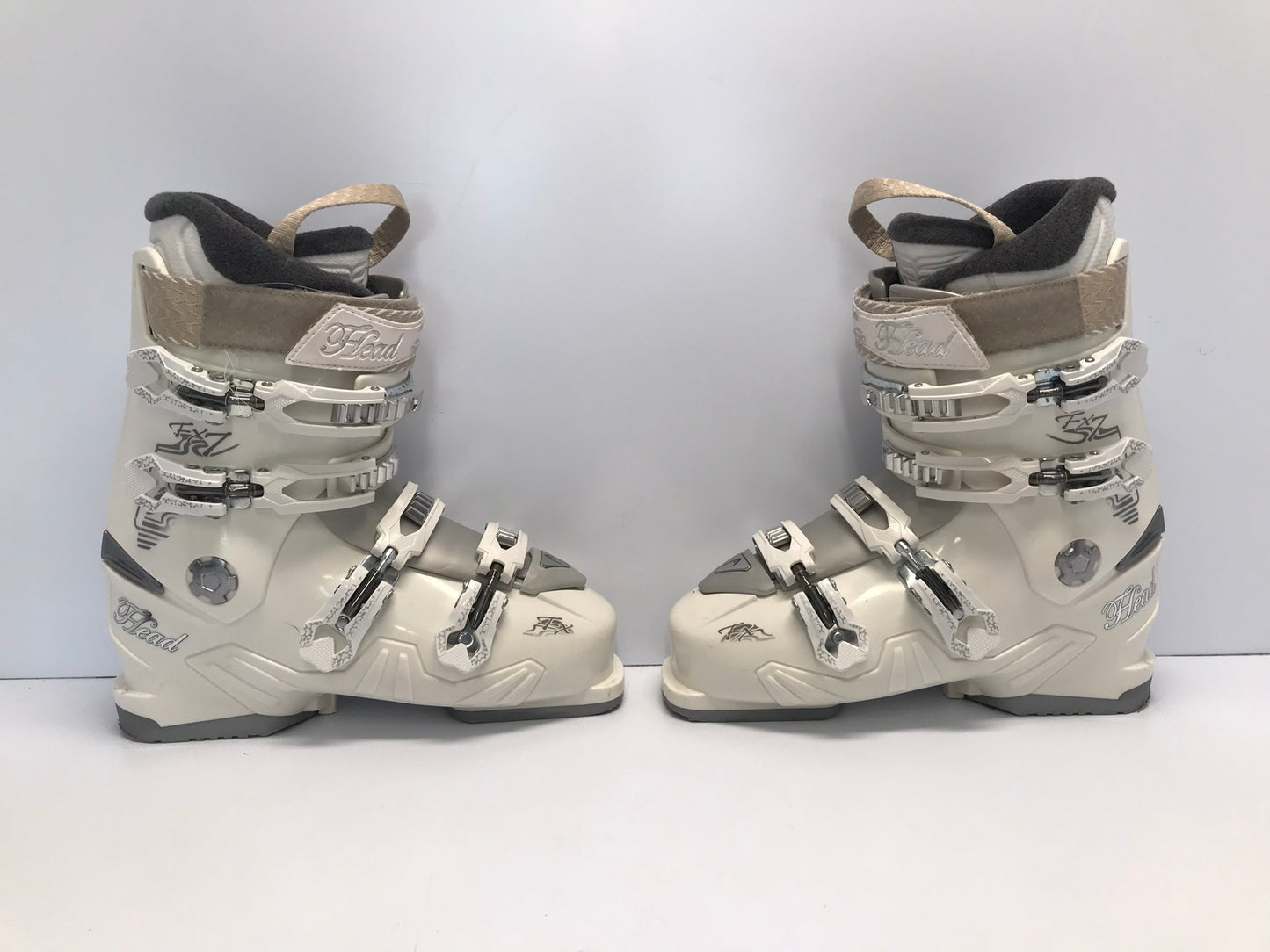 Ski Boots Mondo Size 26.5 Ladies Size 9.5 313 mm Head White Grey Silver Used 1 Hour Like New