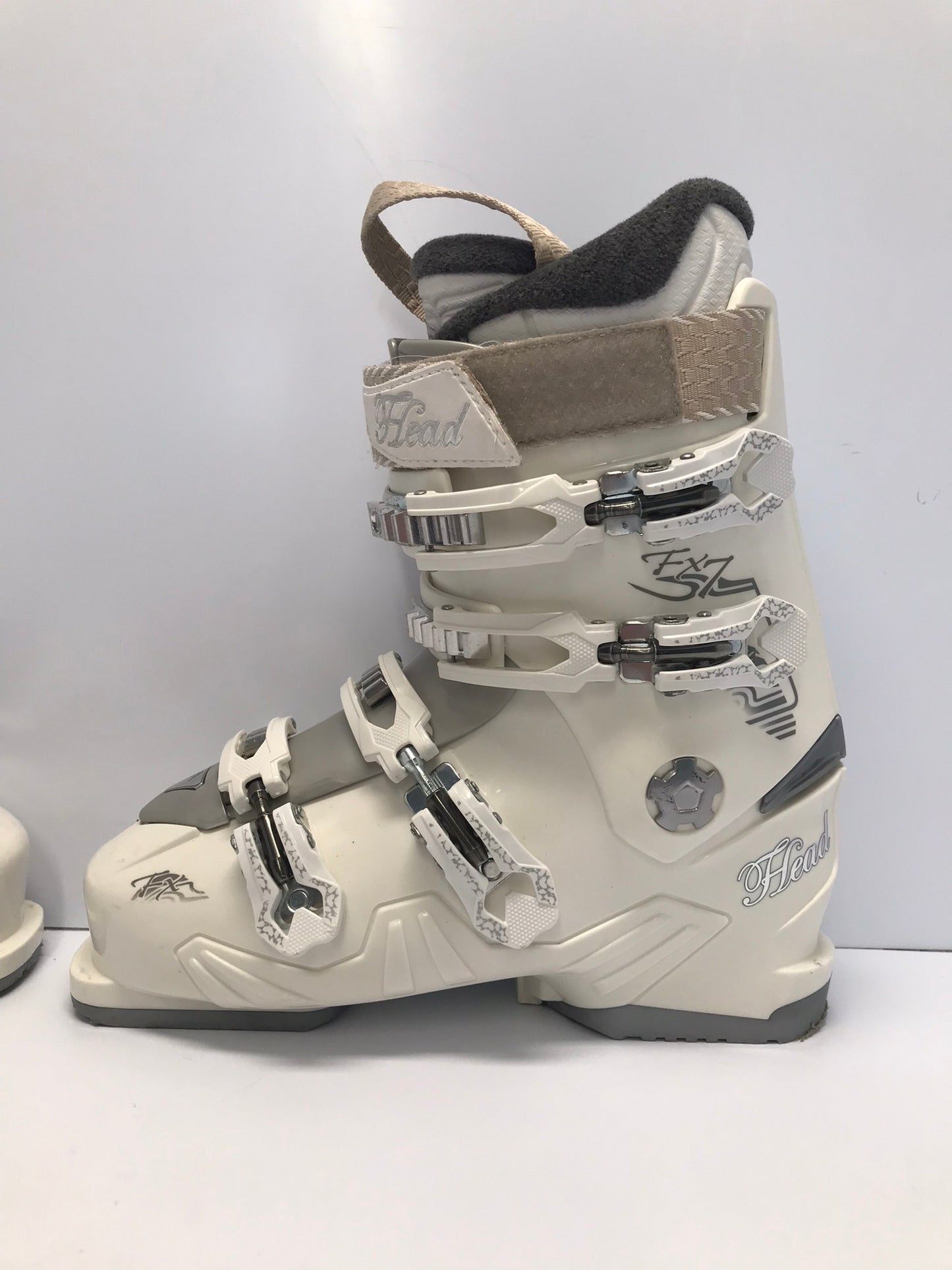 Ski Boots Mondo Size 26.5 Ladies Size 9.5 313 mm Head White Grey Silver Used 1 Hour Like New