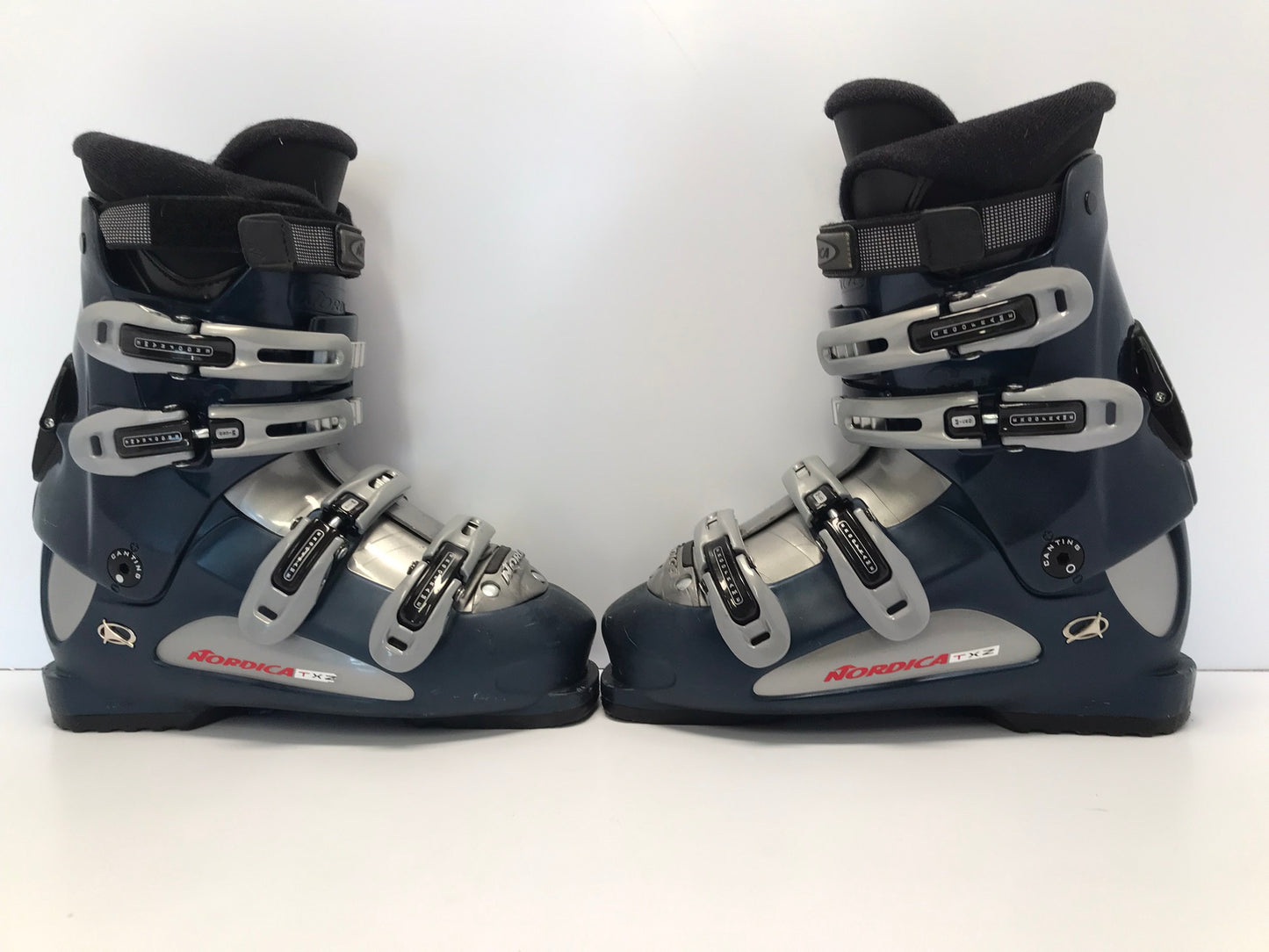 Ski Boots Mondo Size 26 Men's Size 8 Ladies Size 9 300mm Nordica Blue Grey