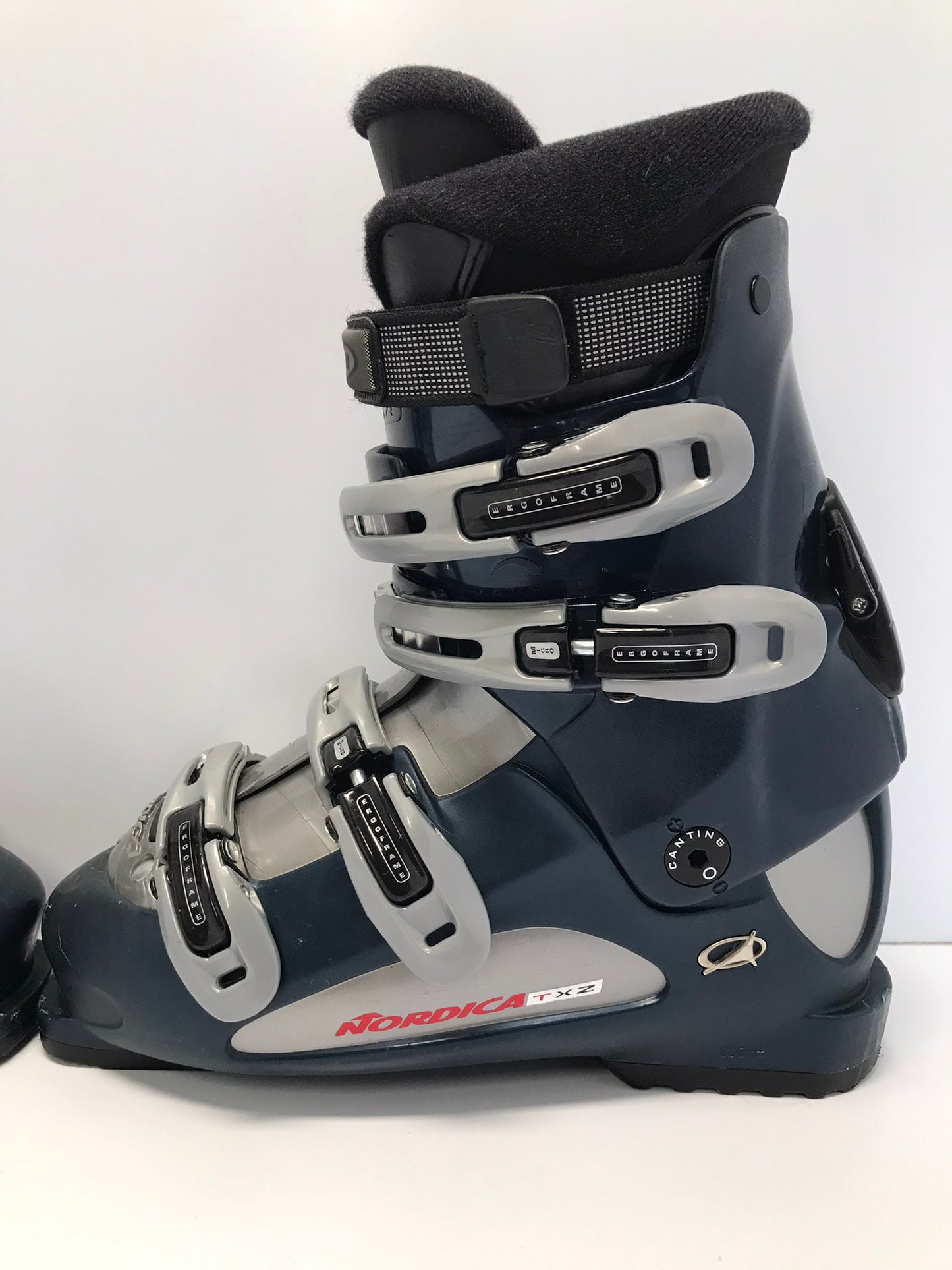 Ski Boots Mondo Size 26 Men's Size 8 Ladies Size 9 300mm Nordica Blue Grey