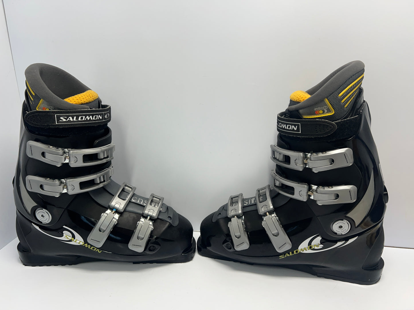 Ski Boots Mondo Size 28.0 Men's Size 10  328 mm With Walk and Ski Mode Button Back Black Grey Excellent