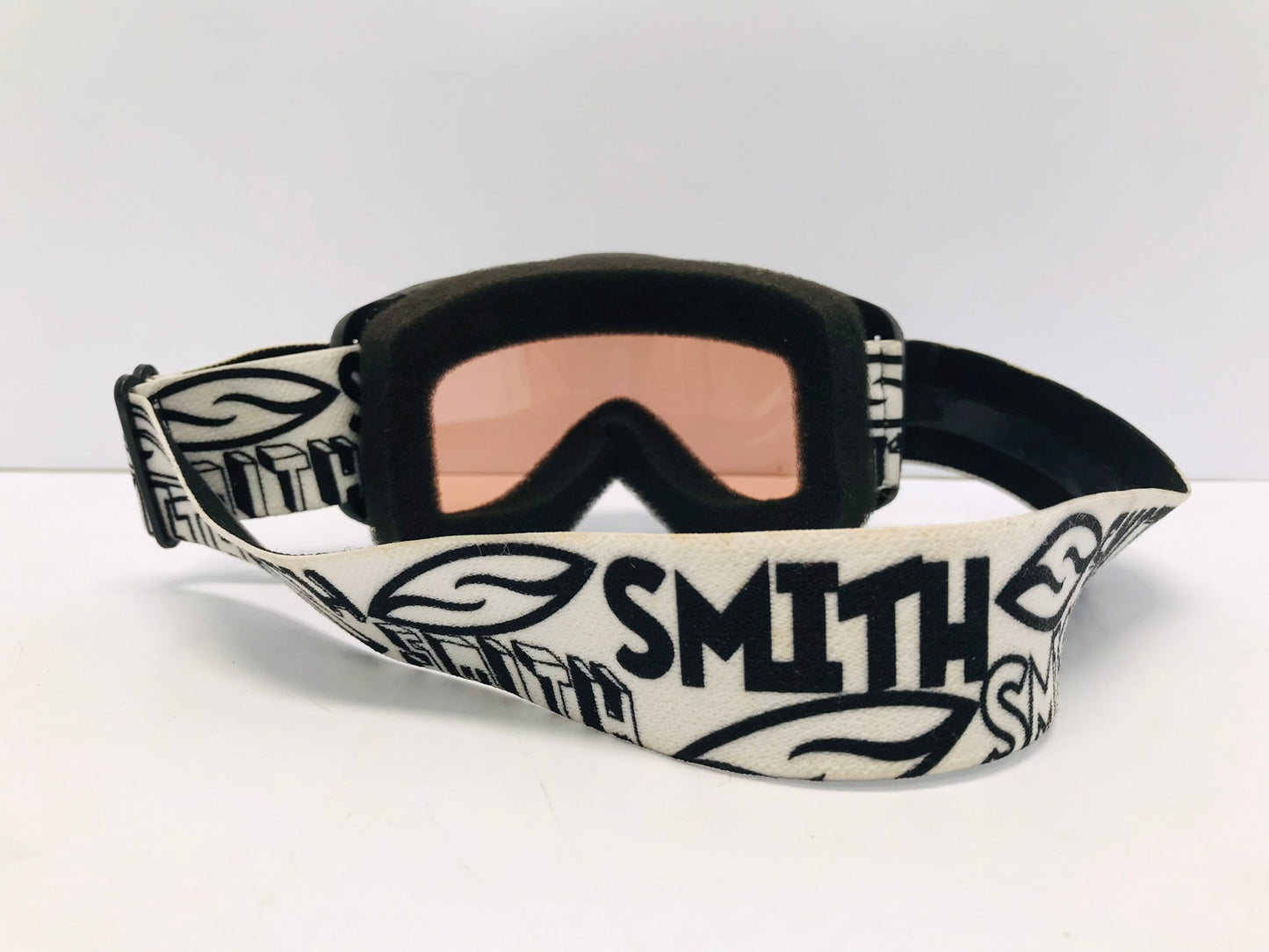 Ski Goggles Child Size 4-7 Smith Black Orange Lenses Like New