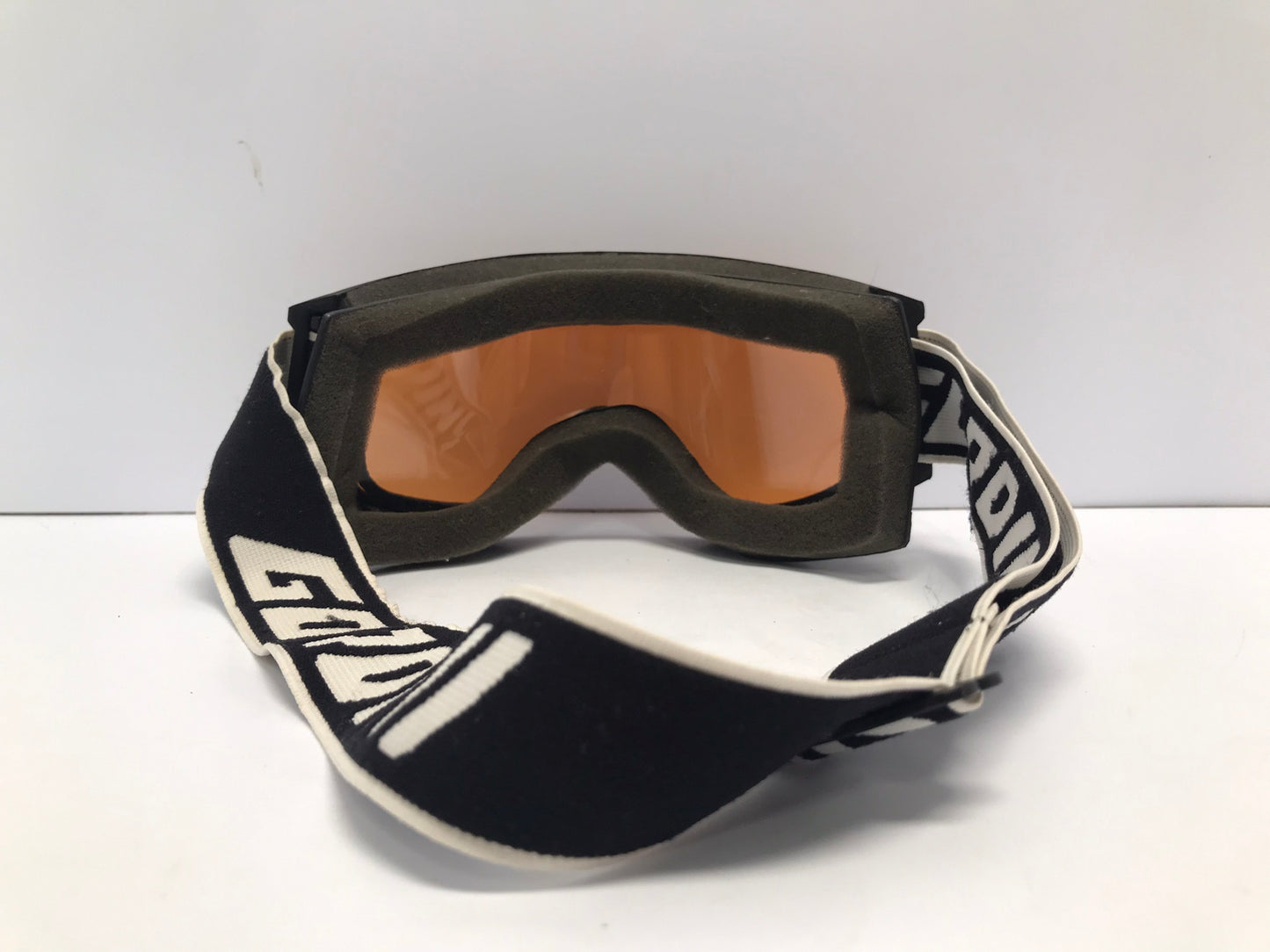 Ski Googles Child Size 7-9 Gordini Black White