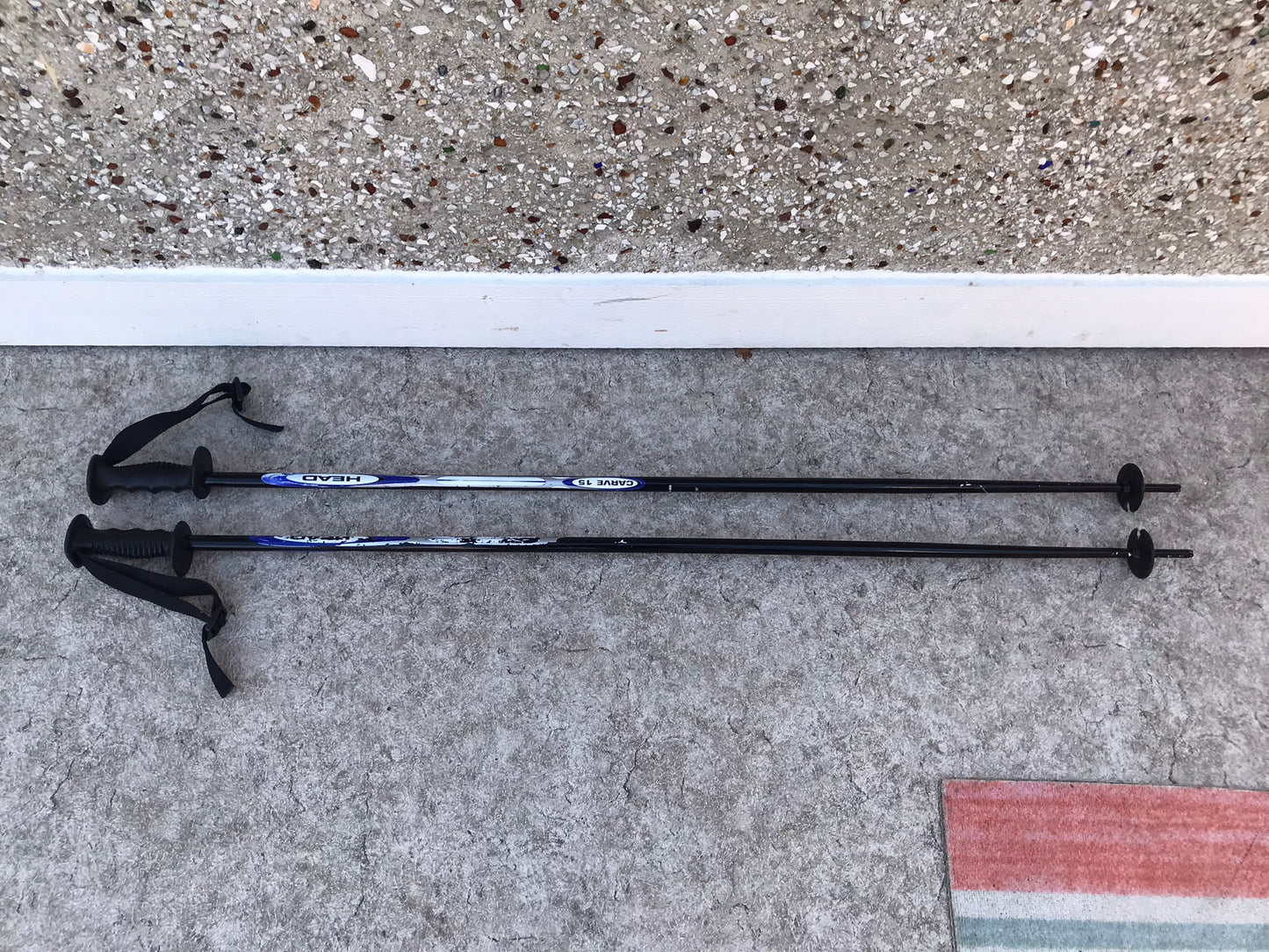 Ski Poles Adult Size 50 inch 125 cm Head Black Blue