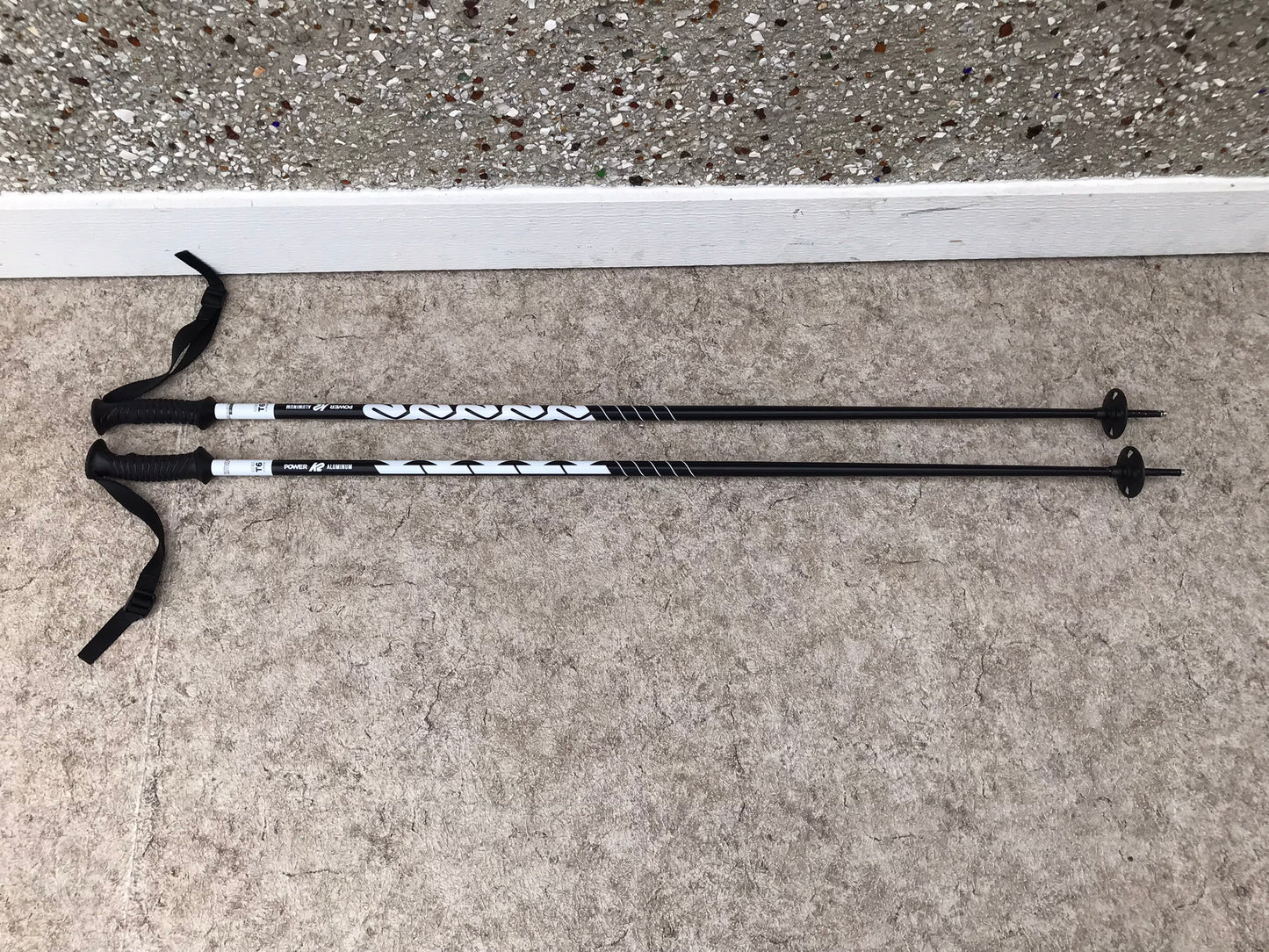 Ski Poles Adult Size 50 inch 125cm K-2 Power Aluminum Black White Rubber Handle Excellent