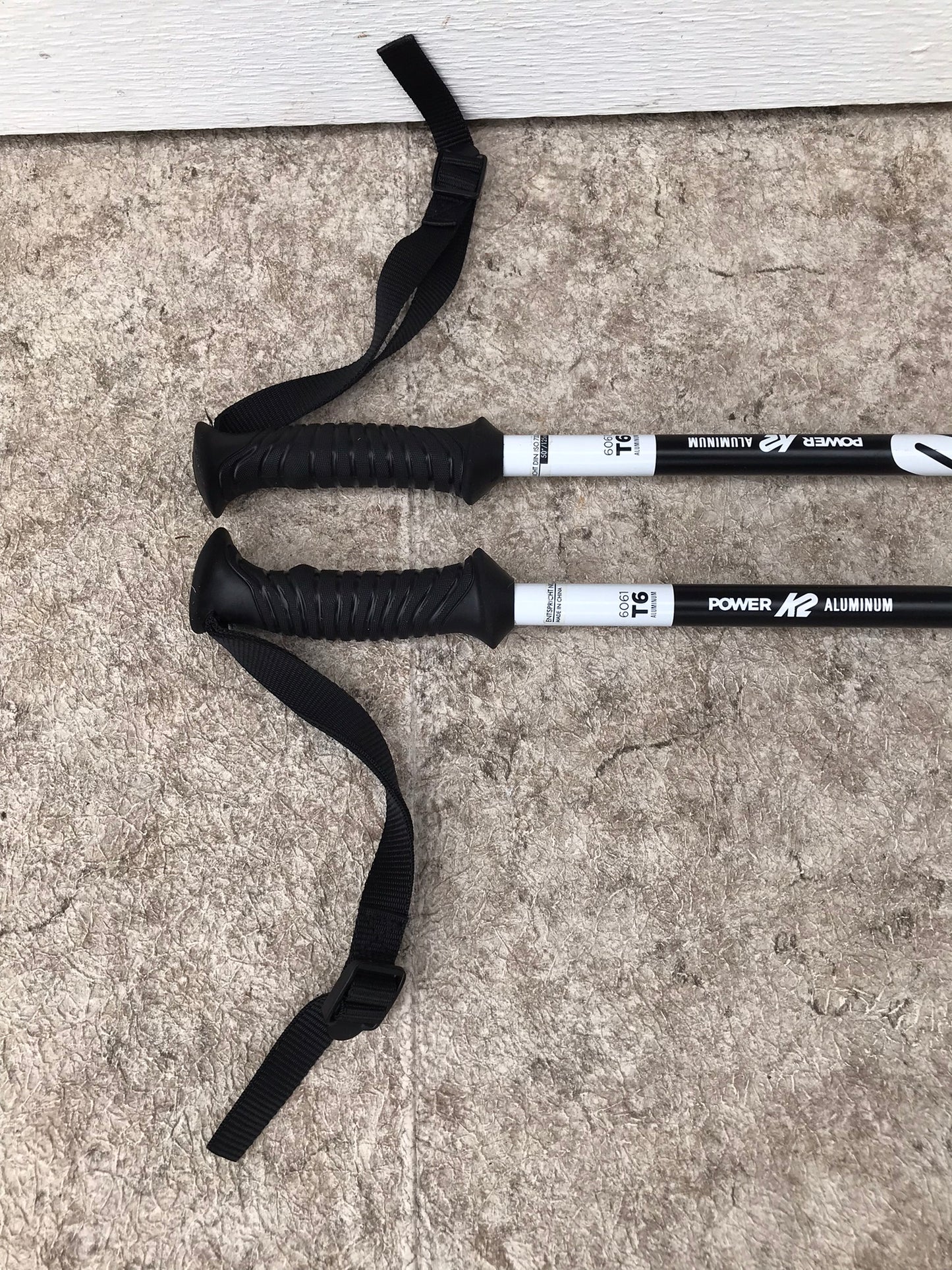 Ski Poles Adult Size 50 inch 125cm K-2 Power Aluminum Black White Rubber Handle Excellent