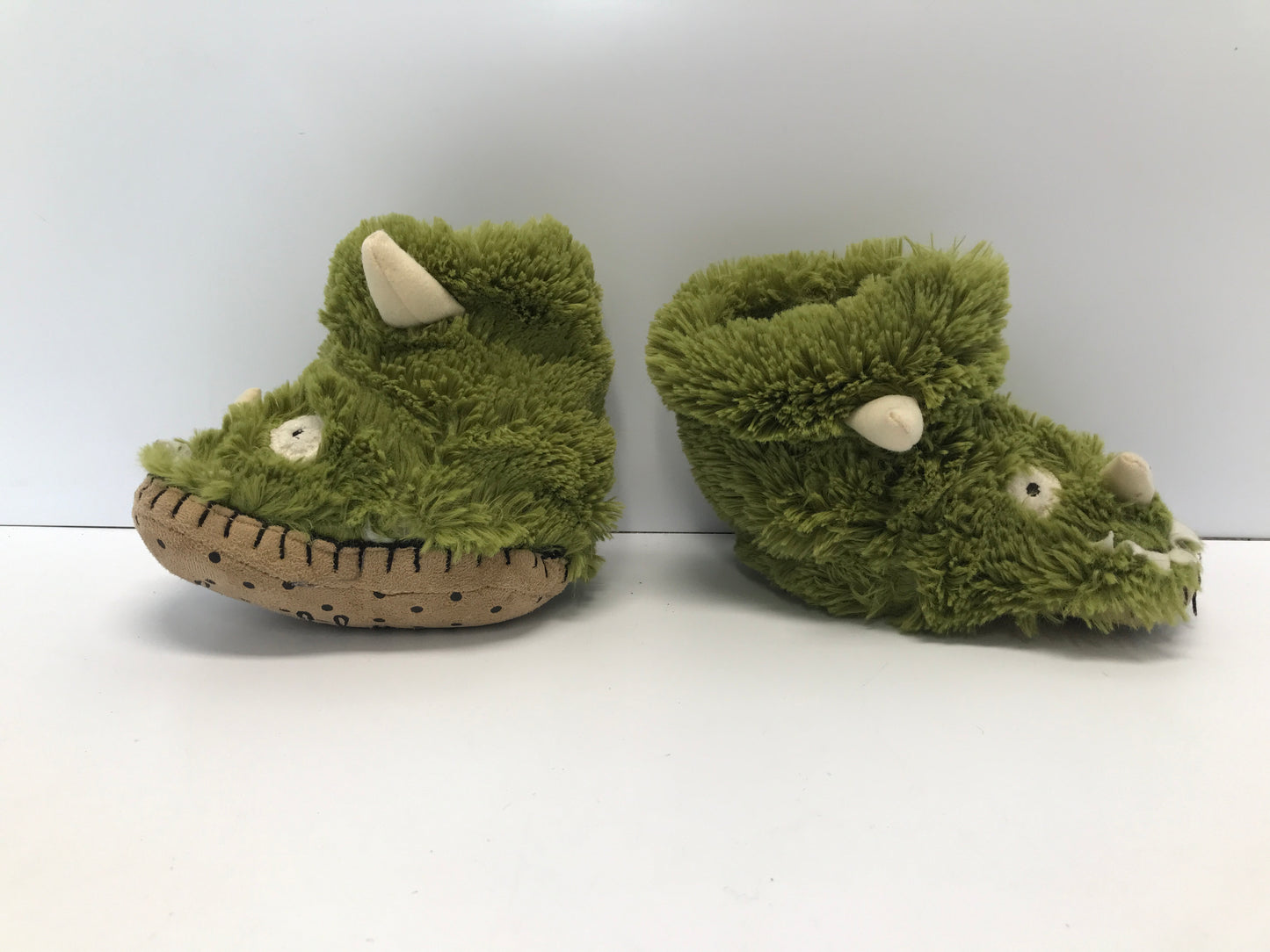 Slippers Child Size 5-7 Hatley Dino Like New