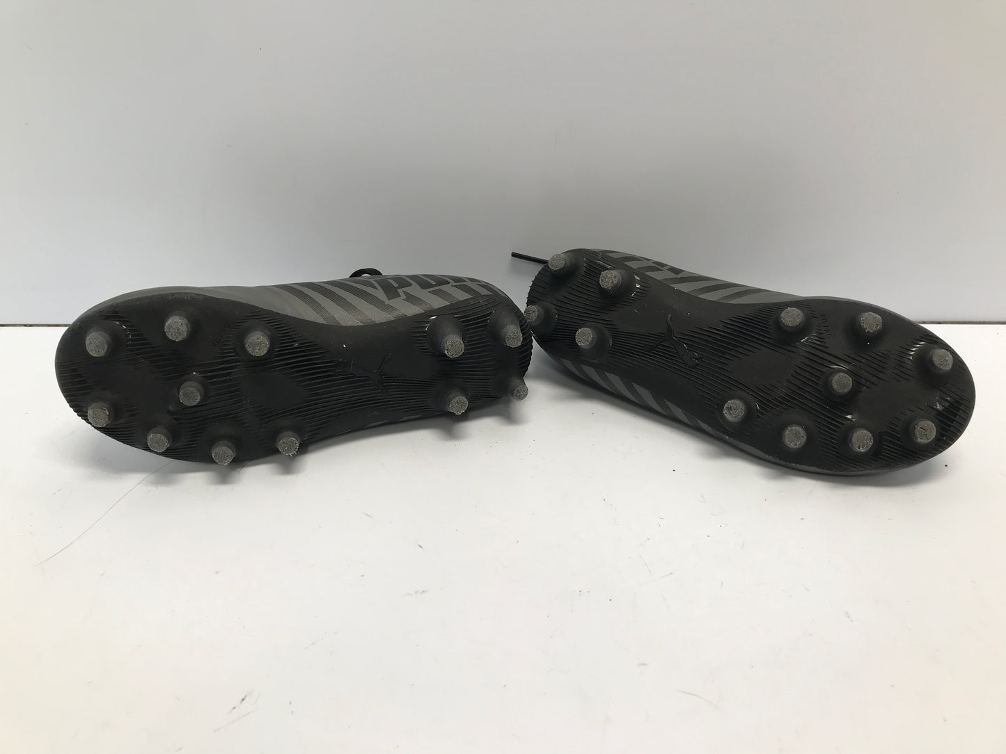 Soccer Shoes Cleats Child Size 12 Puma Black Grey Like New